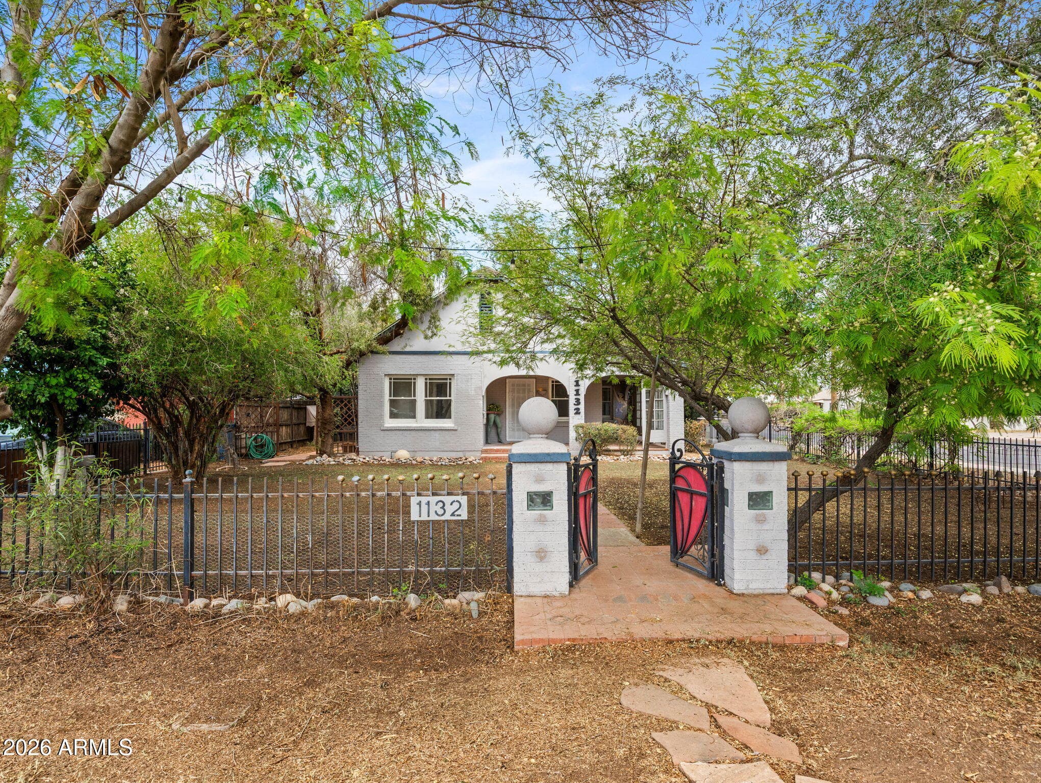 1132 E Weldon Ave — photo 2