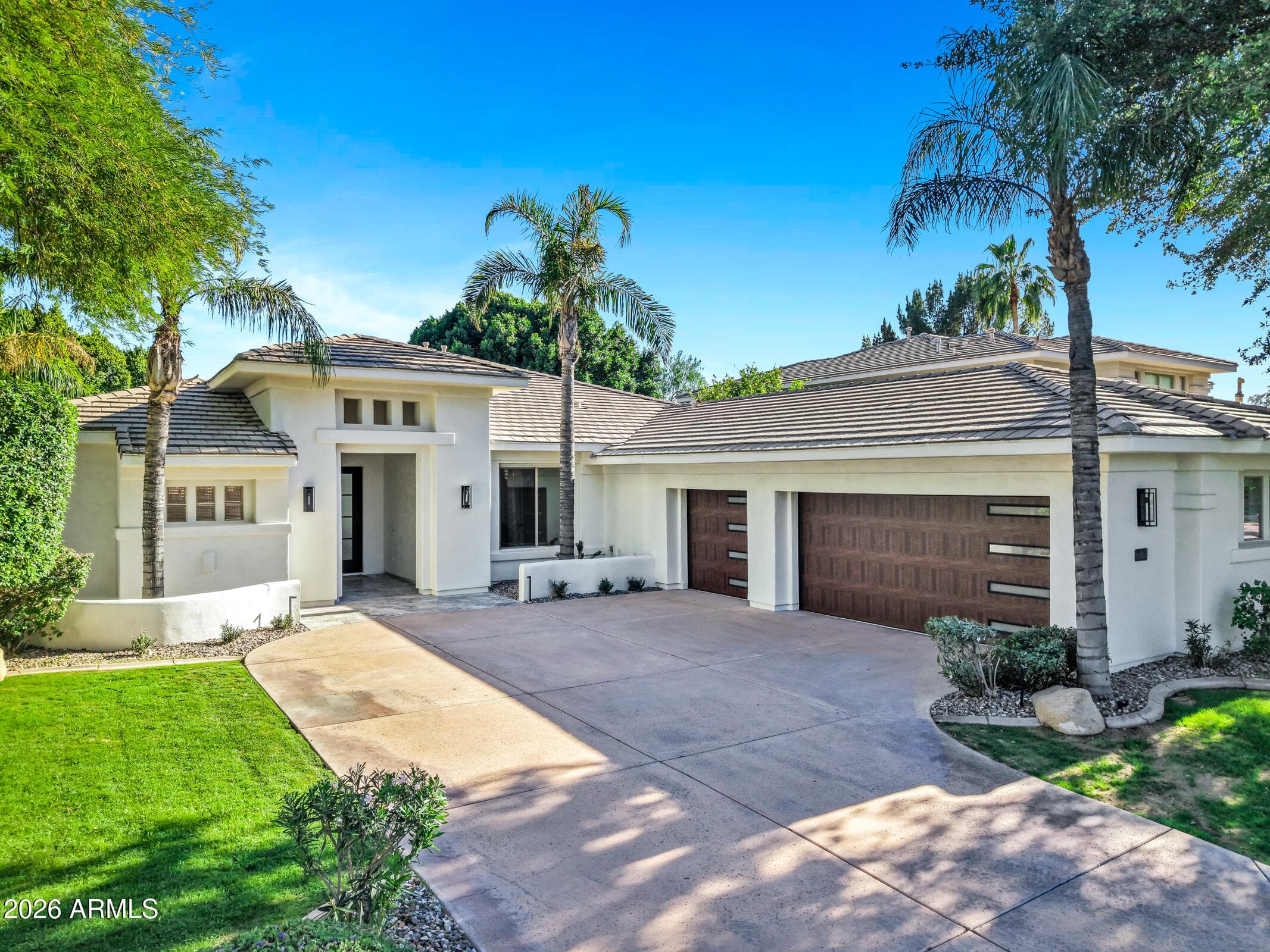 1833 W Mead Pl — photo 1