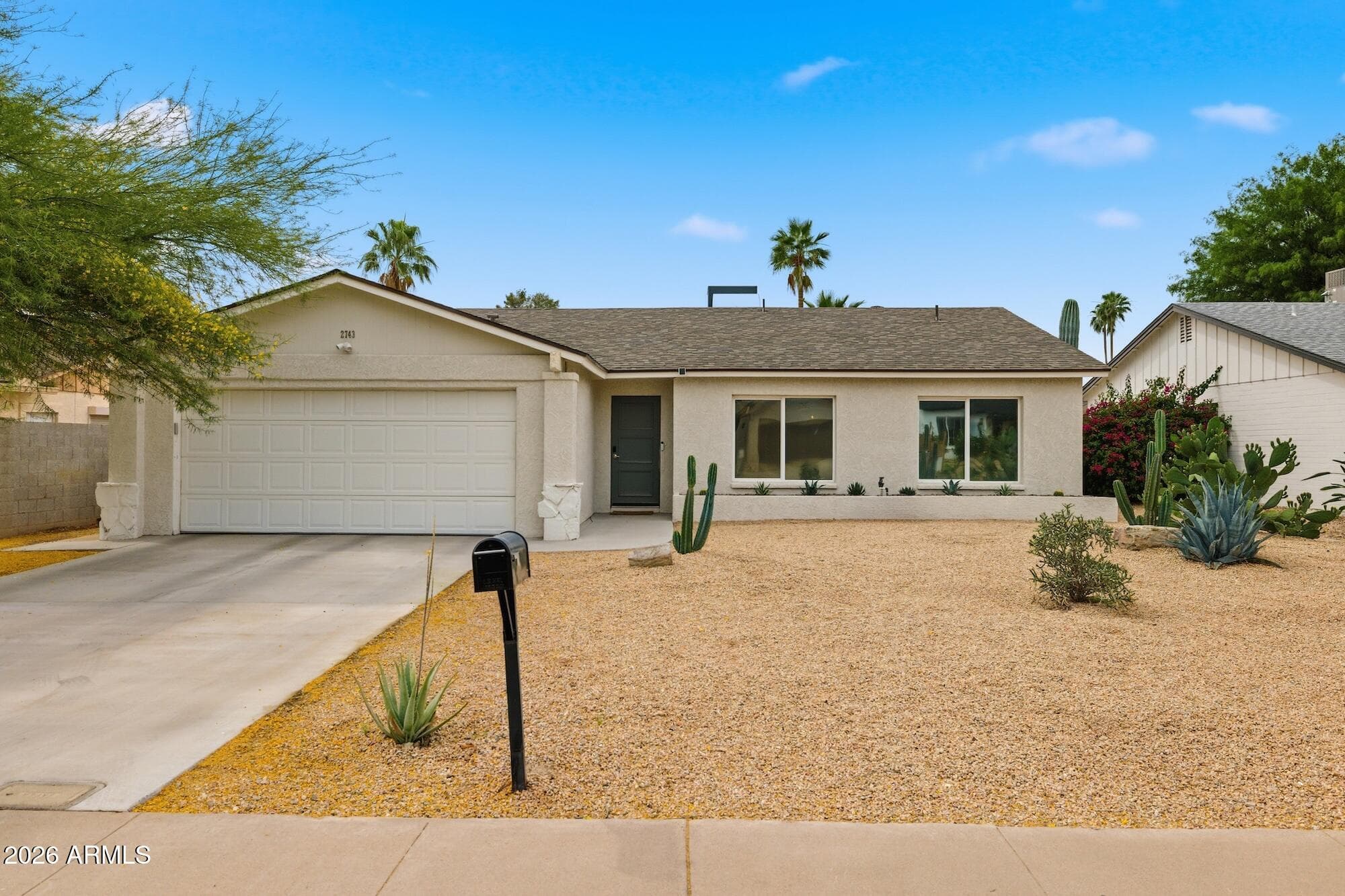 2743 E Windrose Dr — photo 2