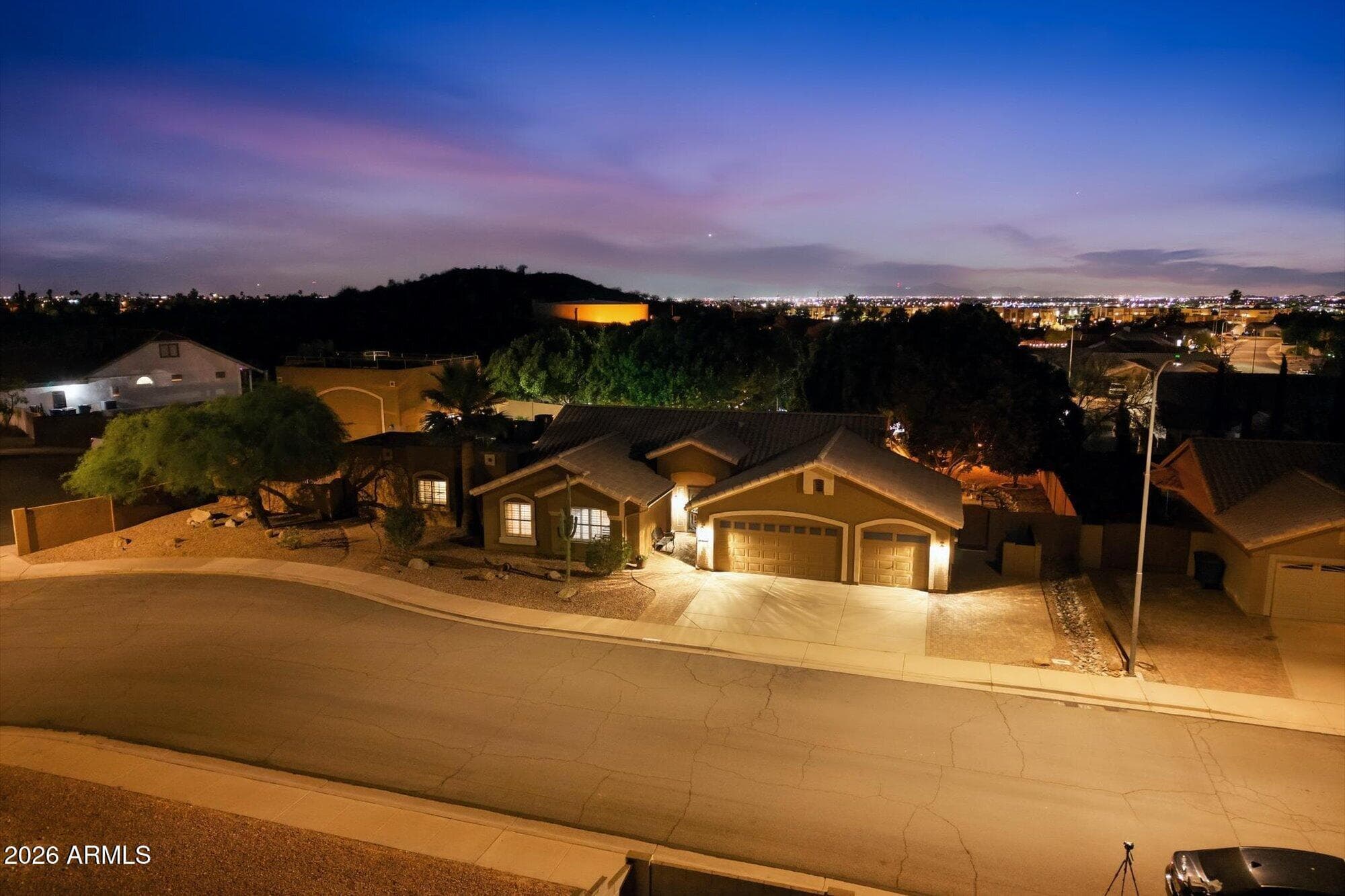 3014 N Kashmir -- — photo 1