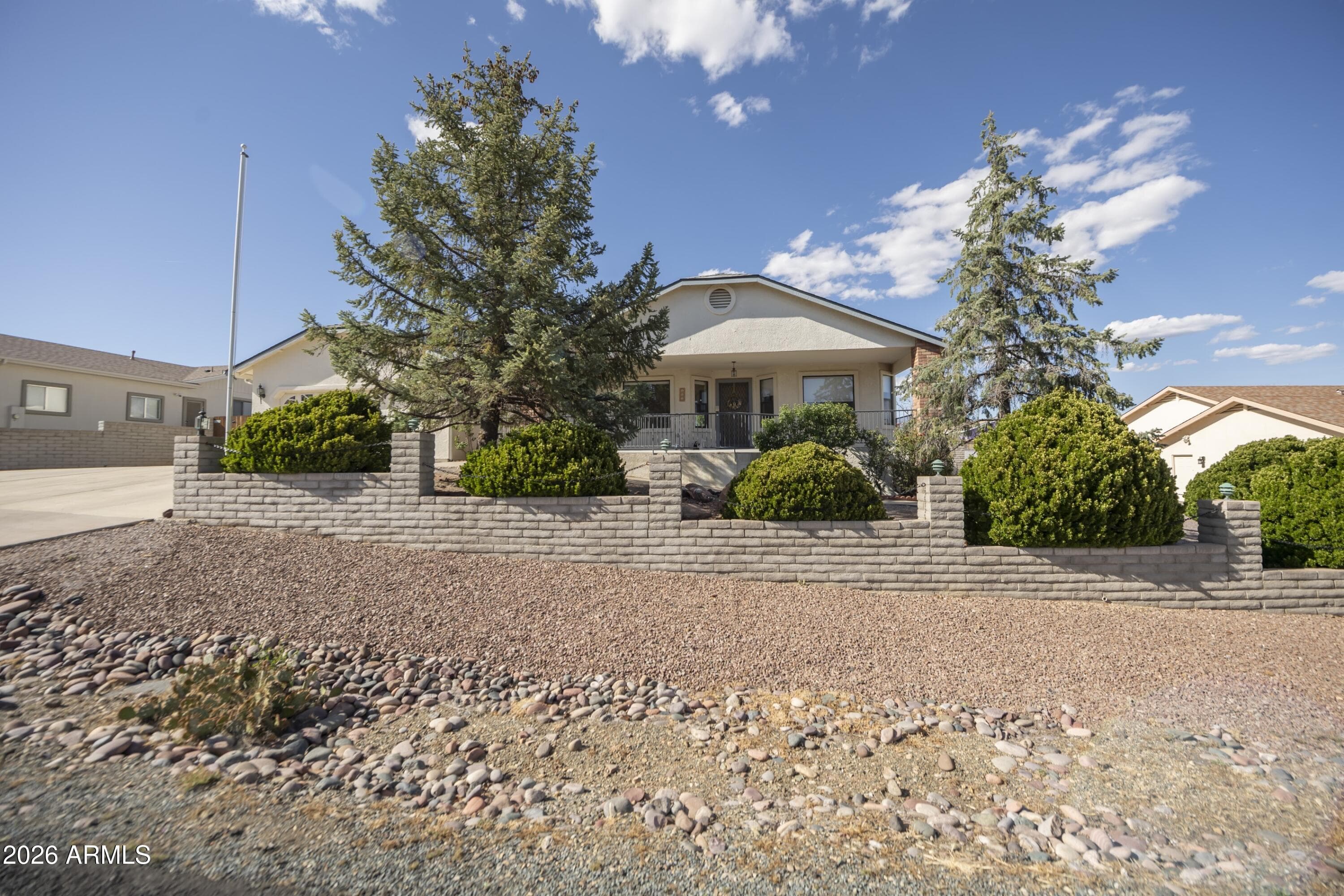 4212 N Cypress Circle — photo 1