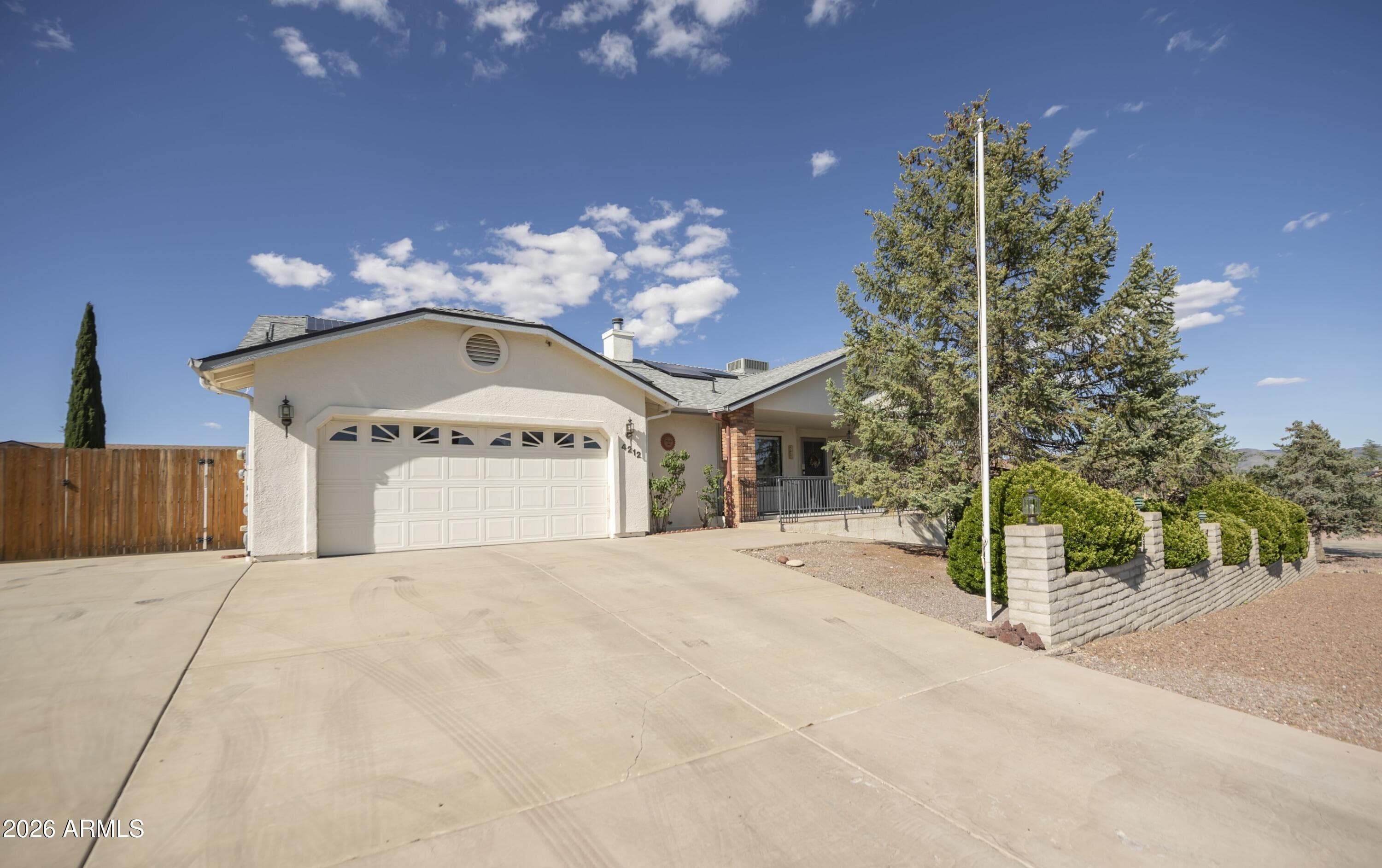 4212 N Cypress Circle — photo 2