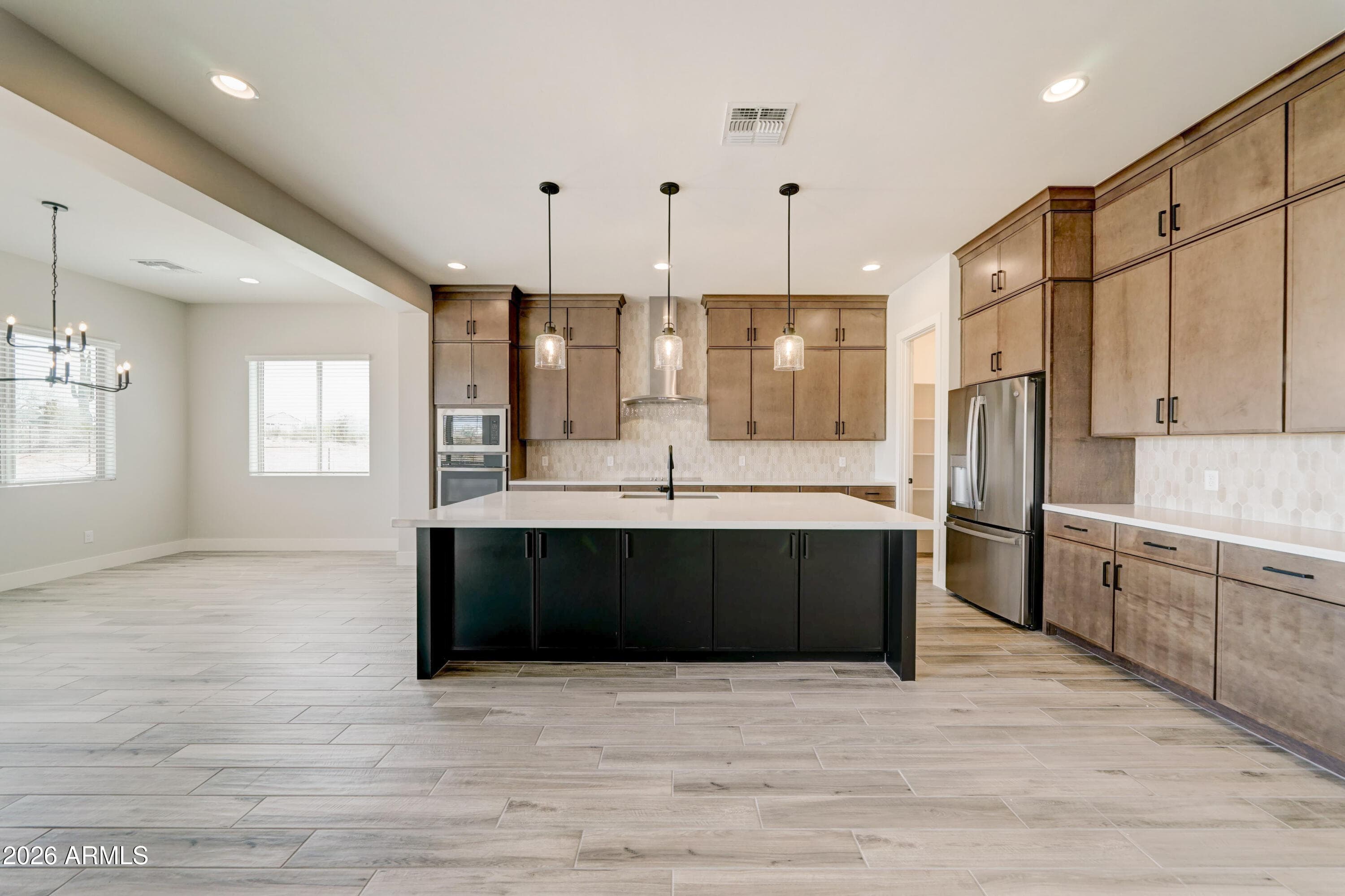 4029 W Silverdale Rd — photo 2