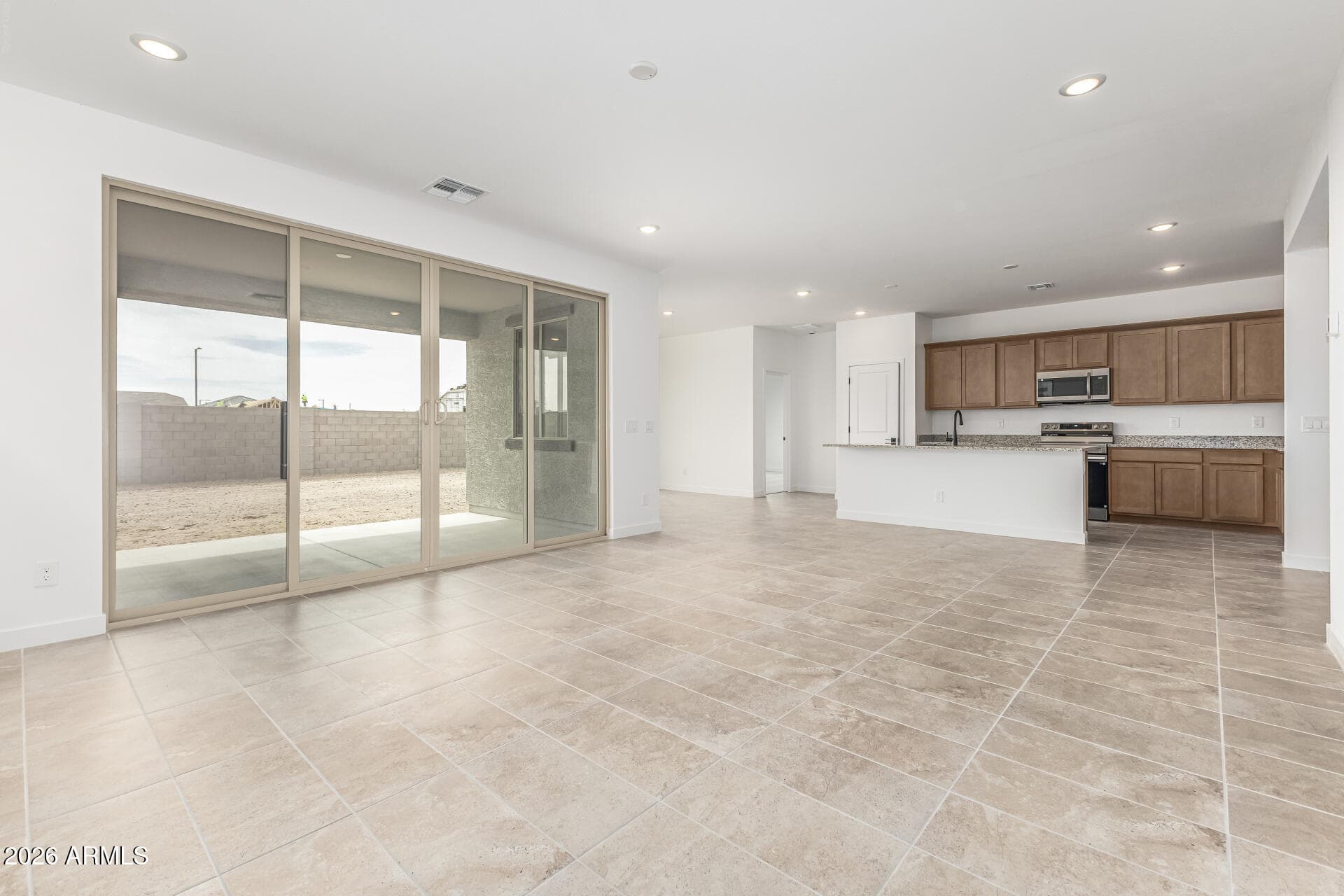 23147 W Winslow Ave — photo 2