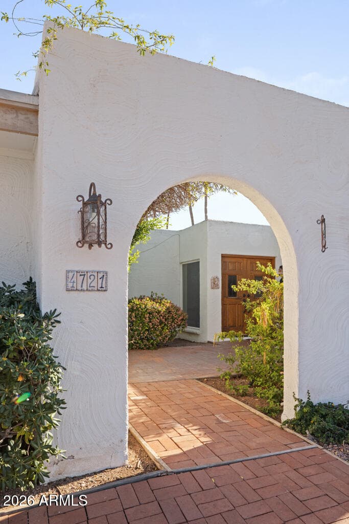 4721 E Rancho Dr — photo 2