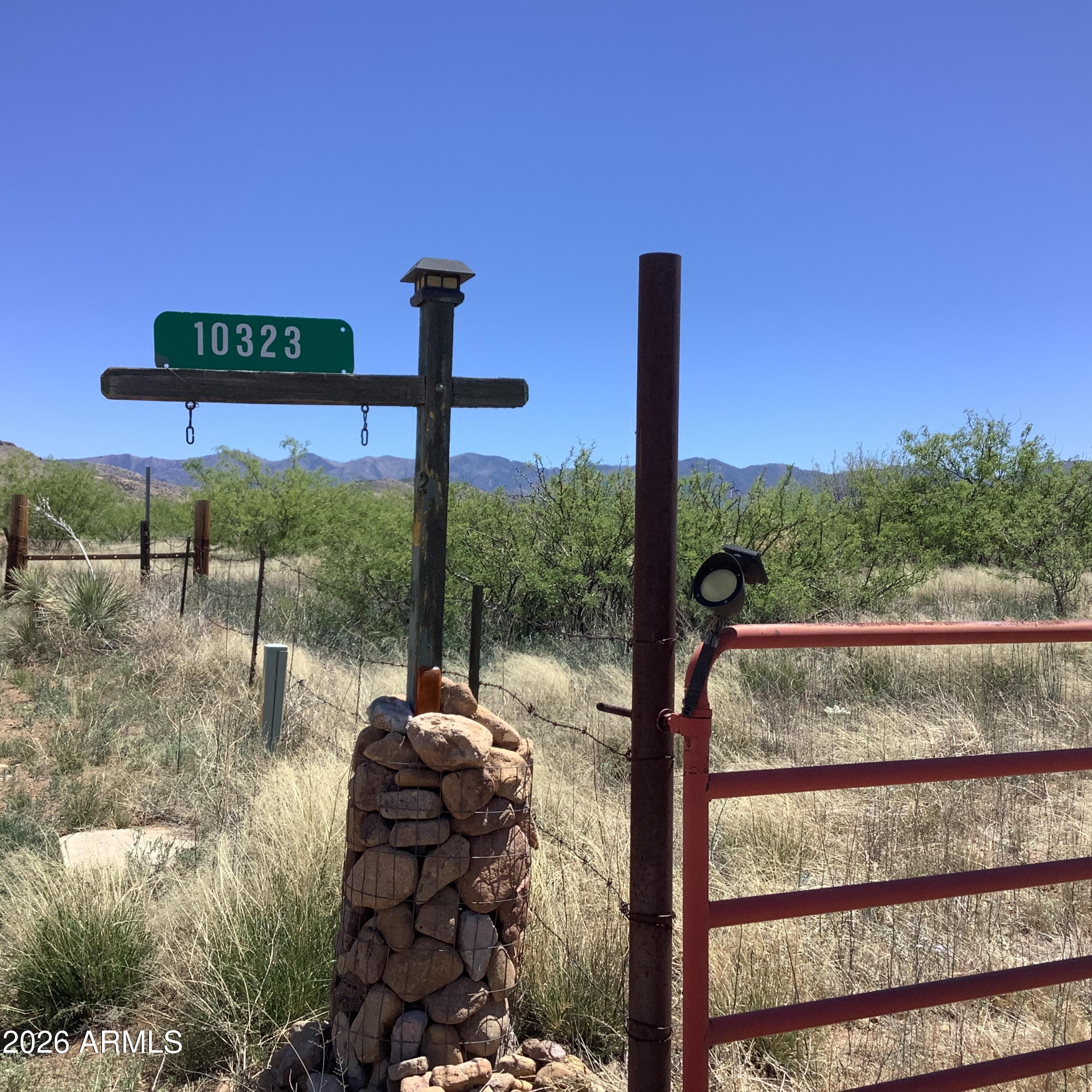 10323 E ROCK CREEK LN - Photo 2