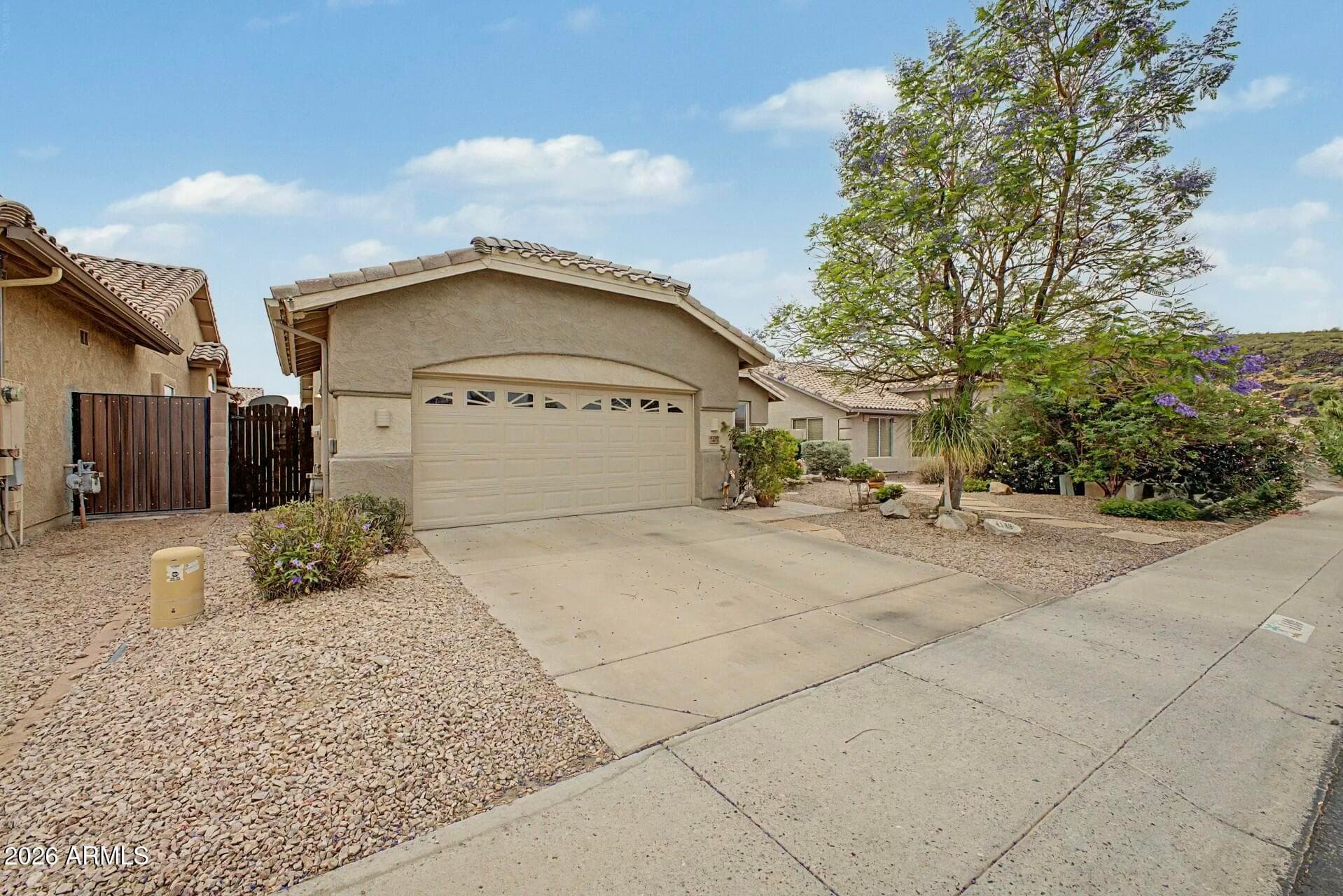4109 W Potter Dr — photo 2