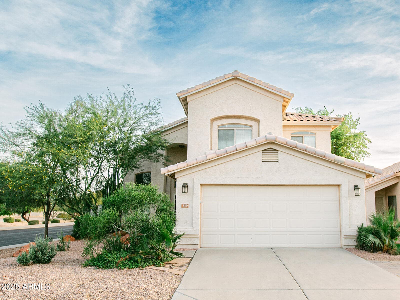 319 W Bolero Dr — photo 2