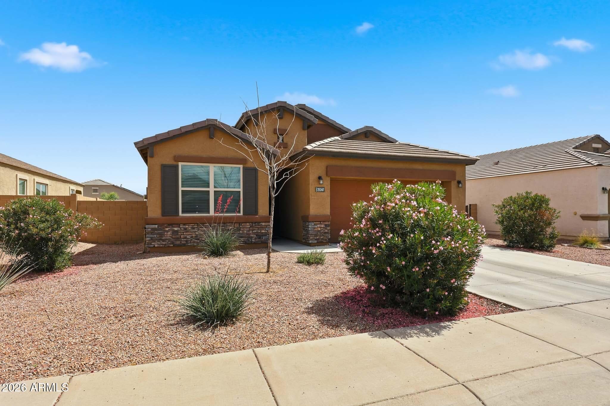 25347 W Maldonado Ct — photo 2