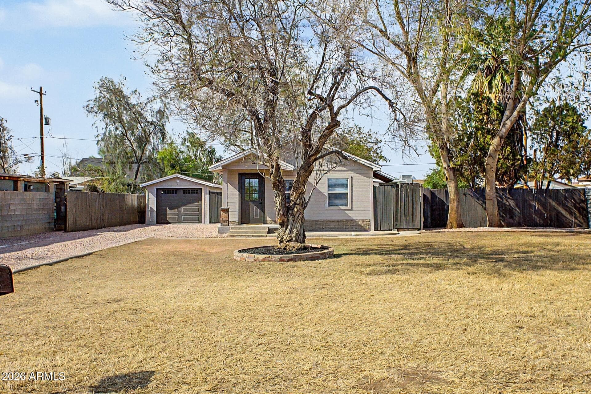 1914 E Monte Vista Rd — photo 1