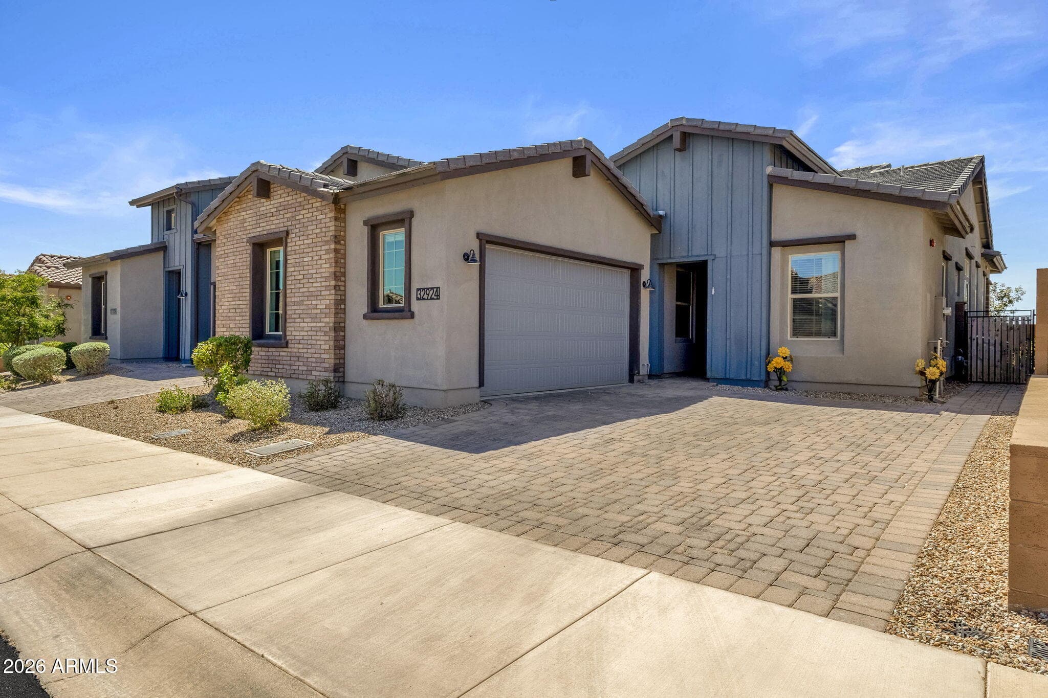 32924 N 73RD WAY - Photo 2