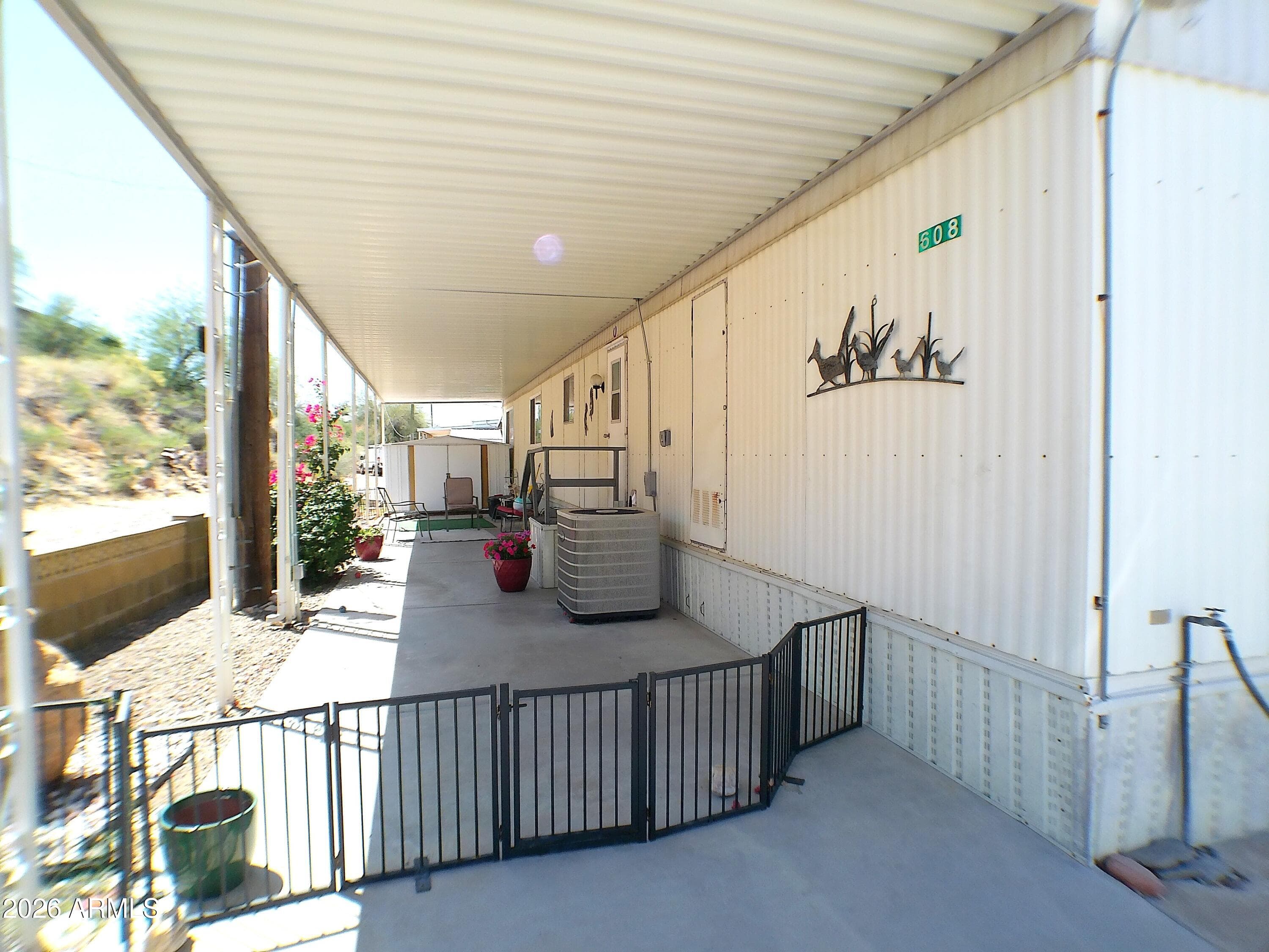 608 E Queen Creek Ct — photo 2