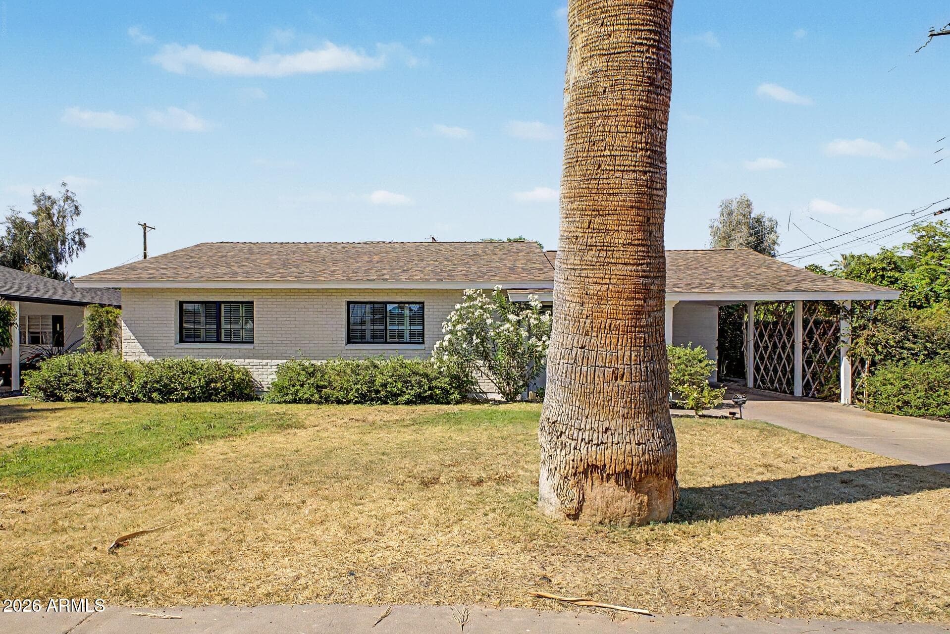 3436 E Glenrosa Ave — photo 2