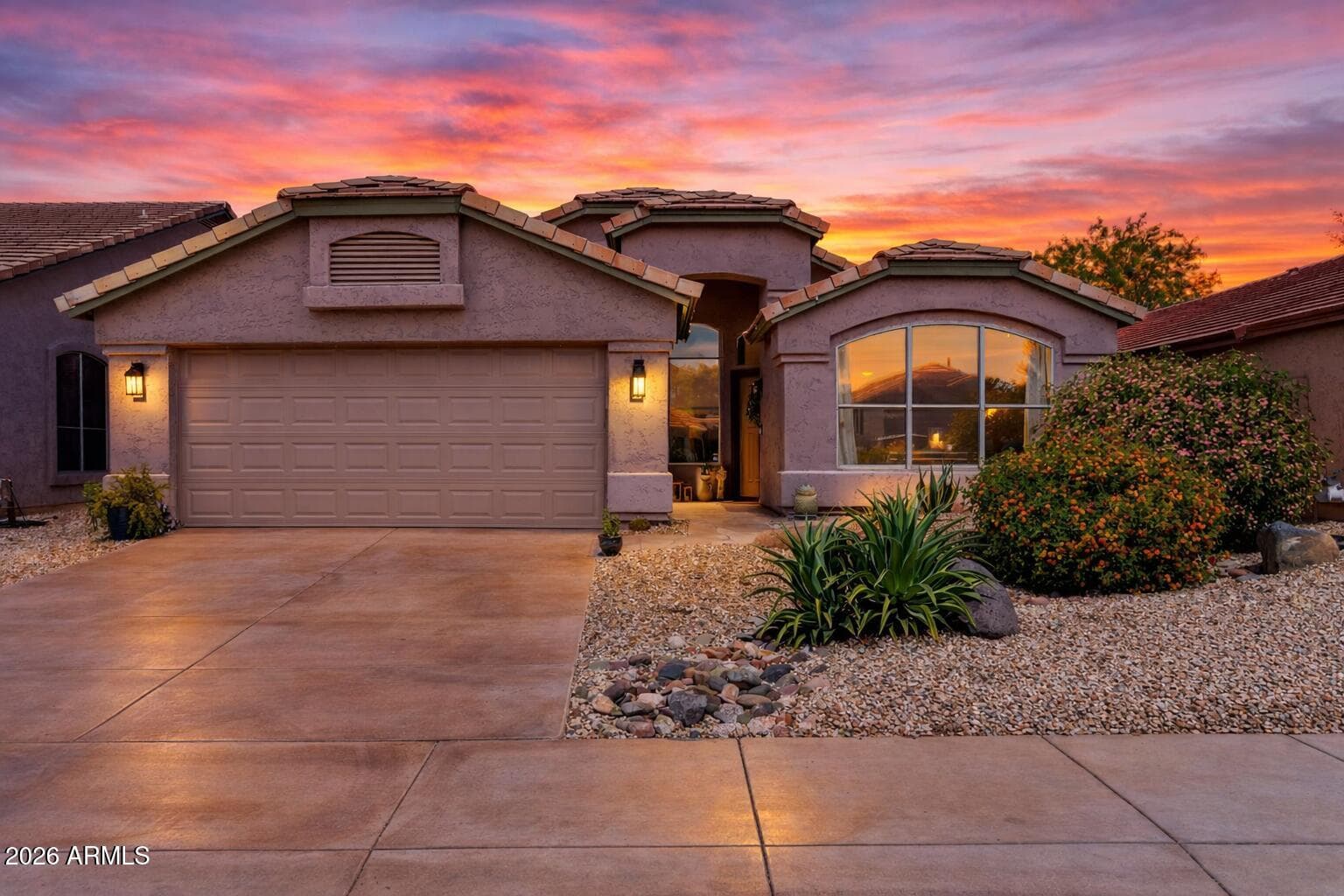 4712 E Adobe Dr — photo 1