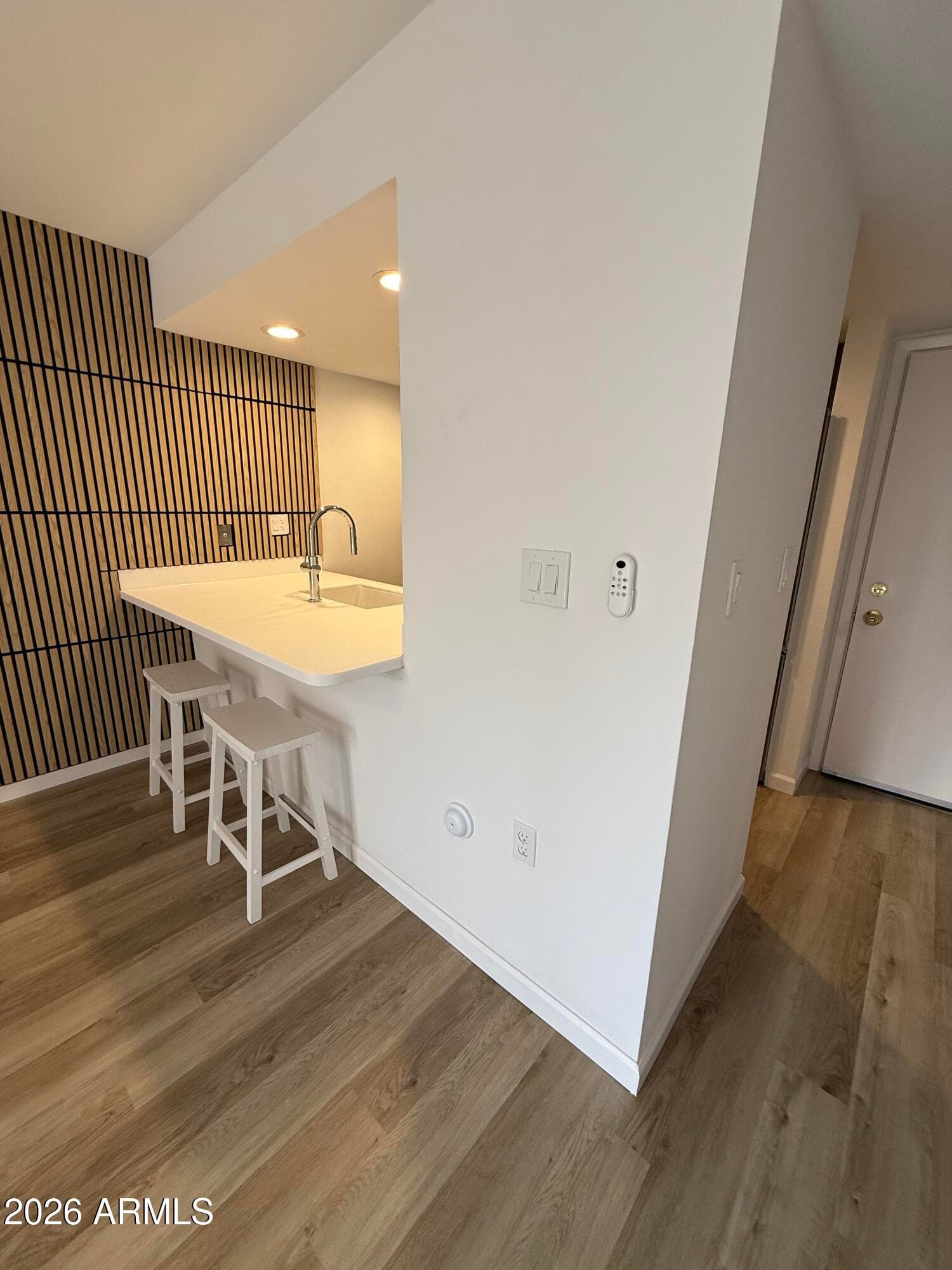 3033 E Devonshire Ave 1001 — photo 2