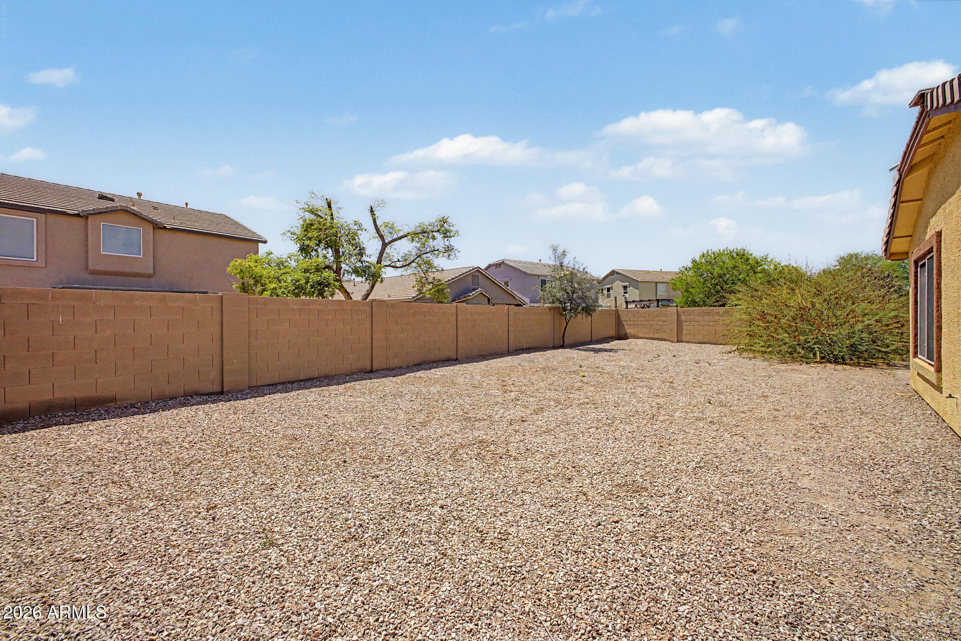 15121 W Buchanan St — photo 29