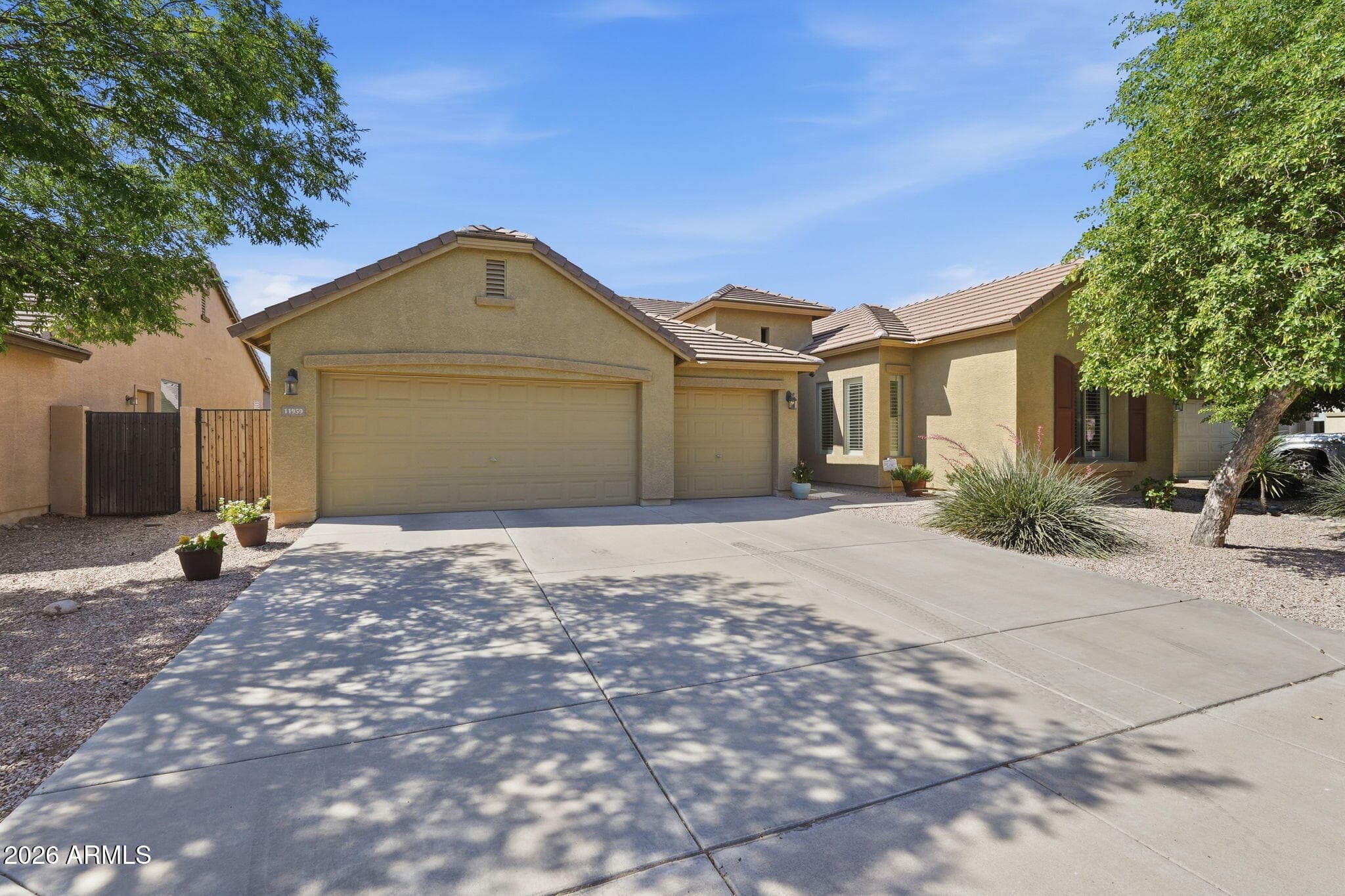 11959 W Patrick Ln — photo 2