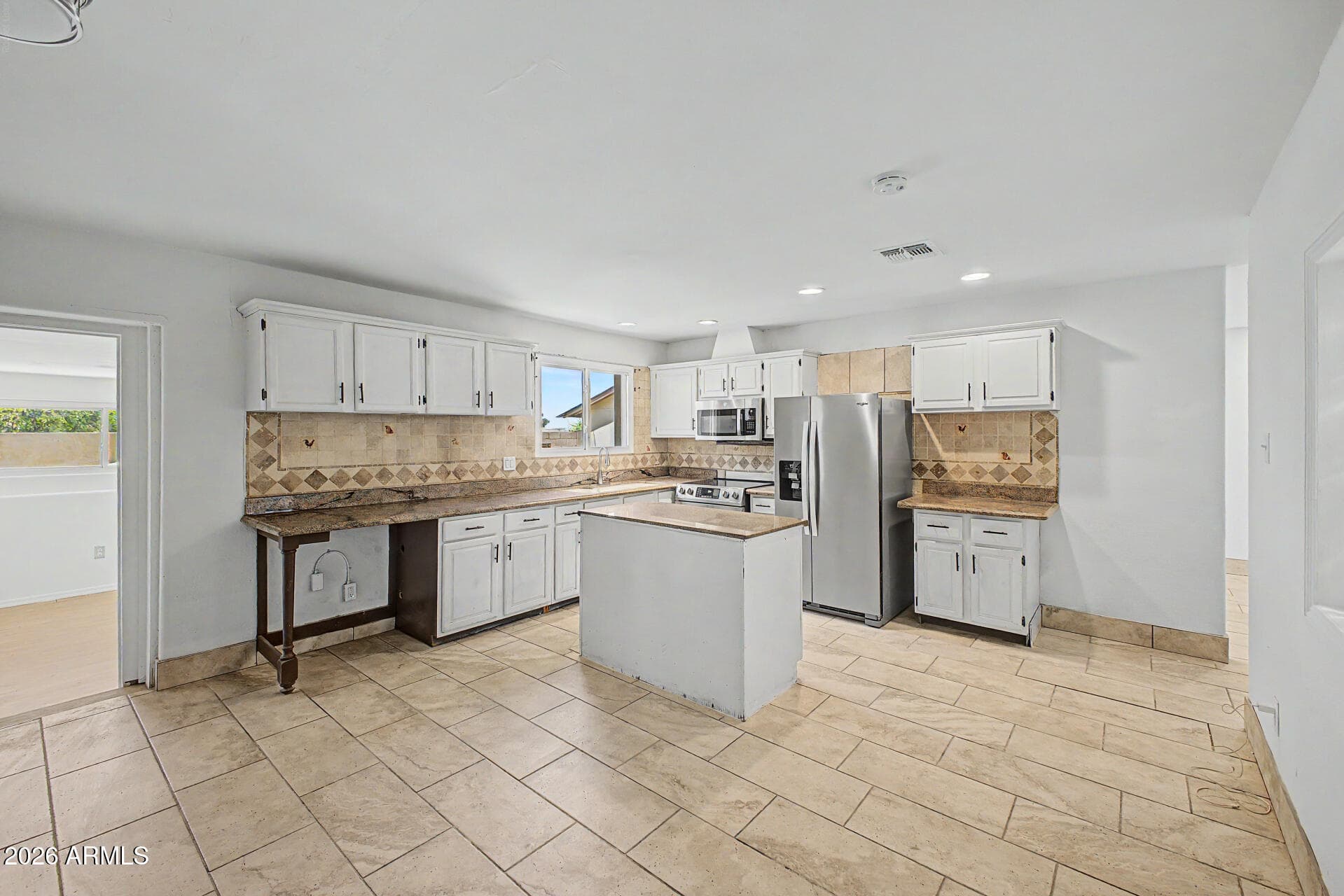 4116 N 64th Dr — photo 2
