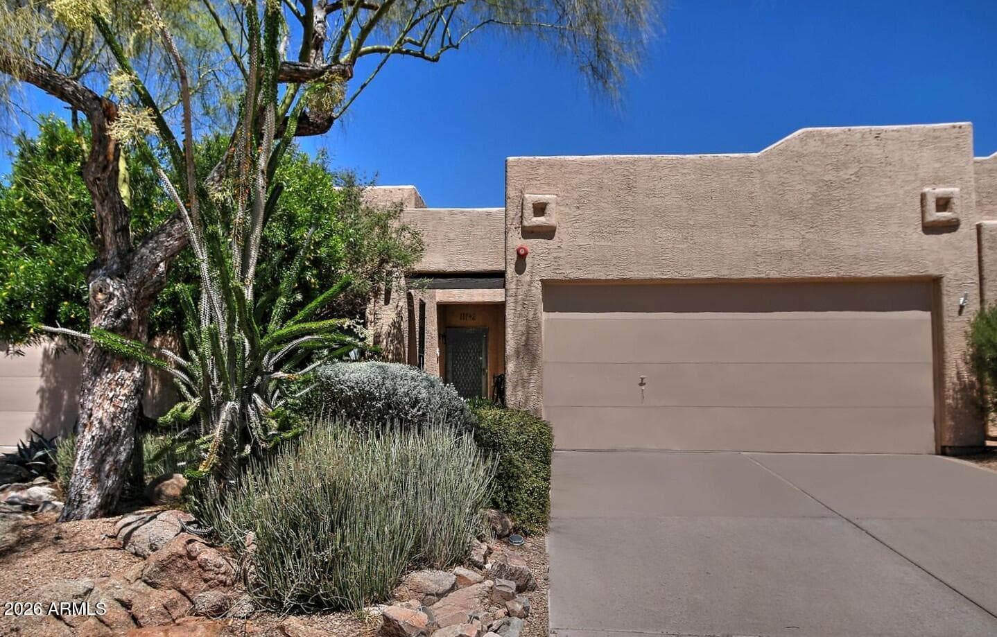 11742 E Mercer Ln — photo 1