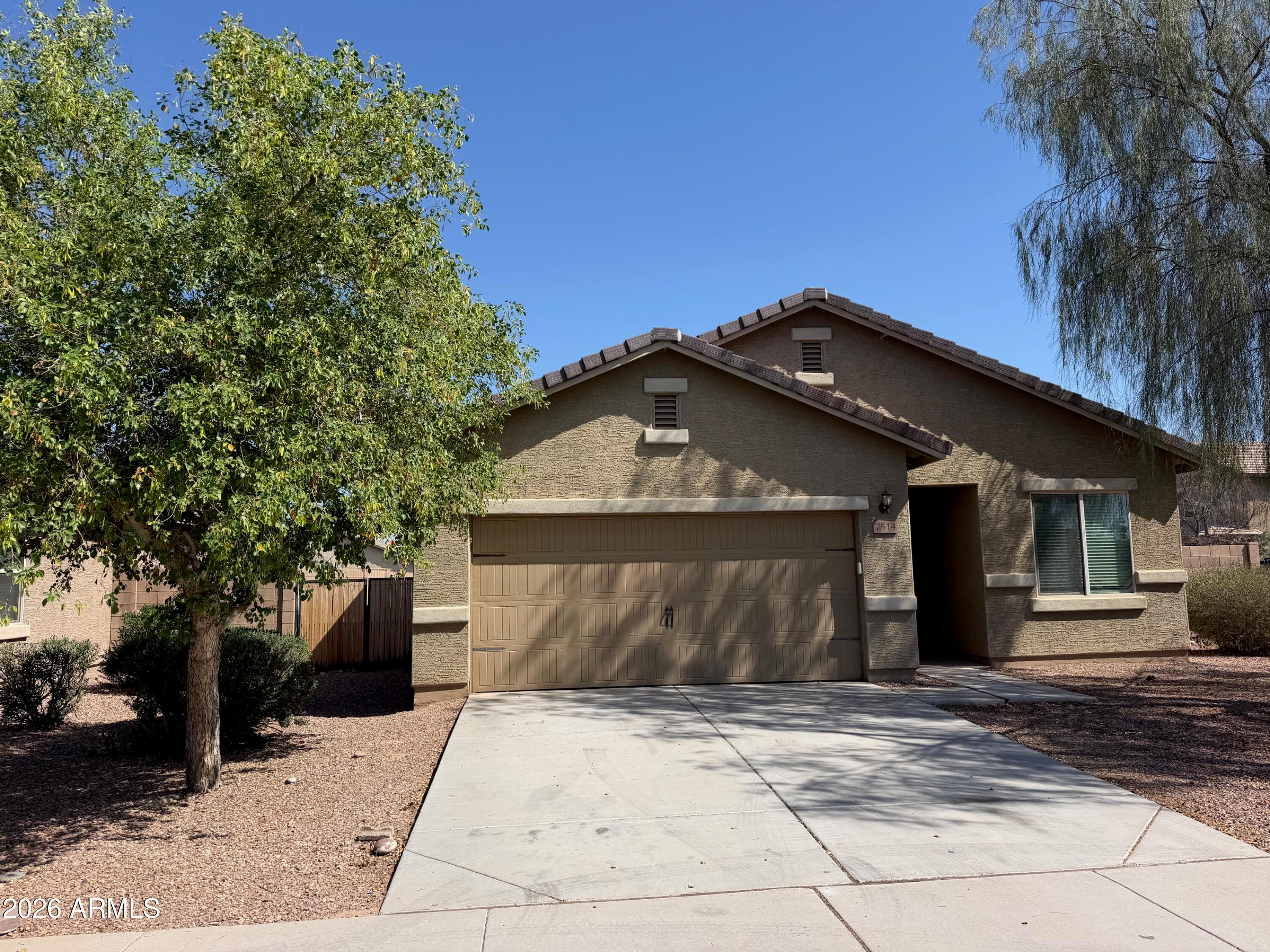 7514 W Carter Rd — photo 1