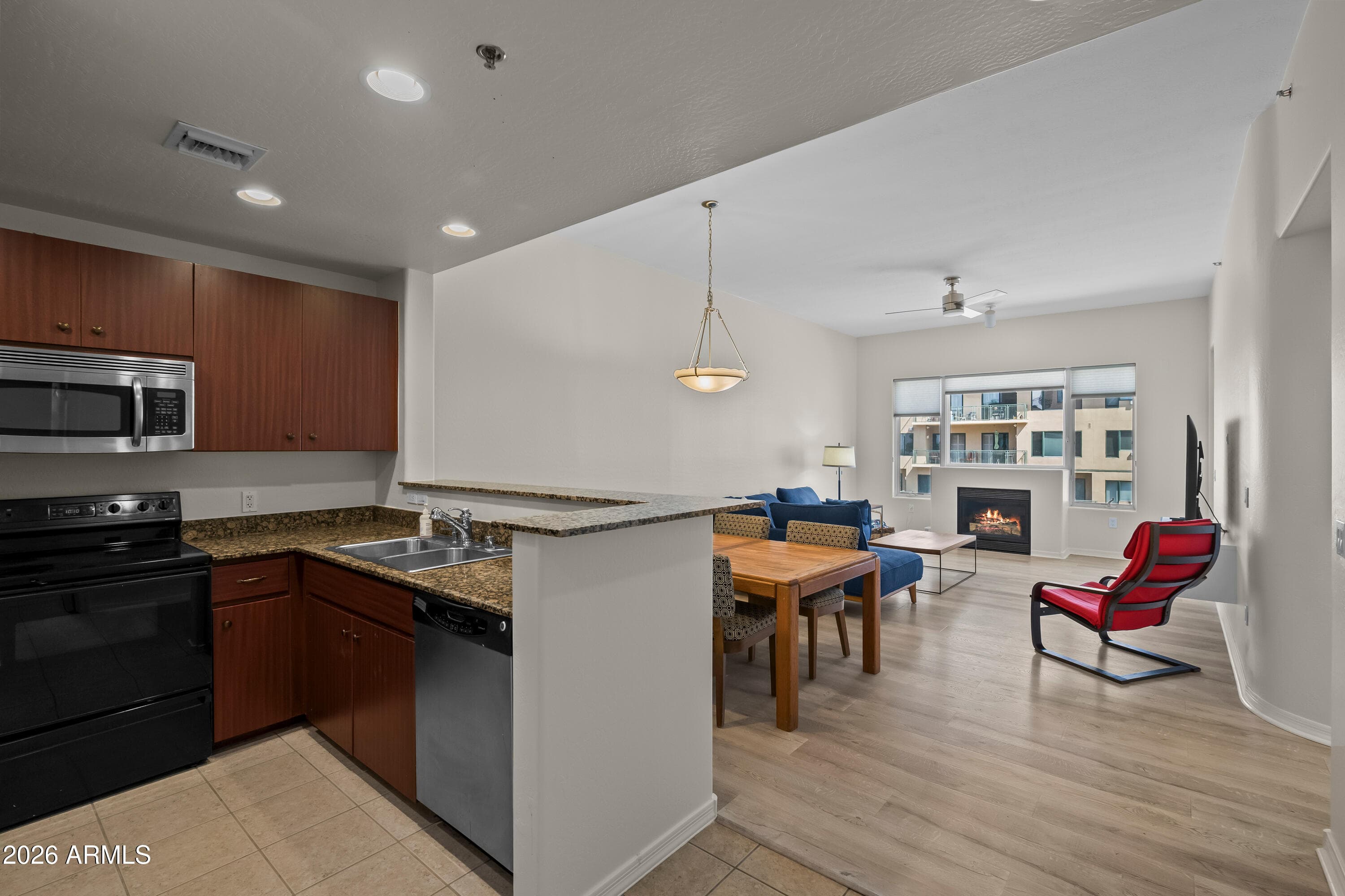 16 W ENCANTO BLVD - Photo 1