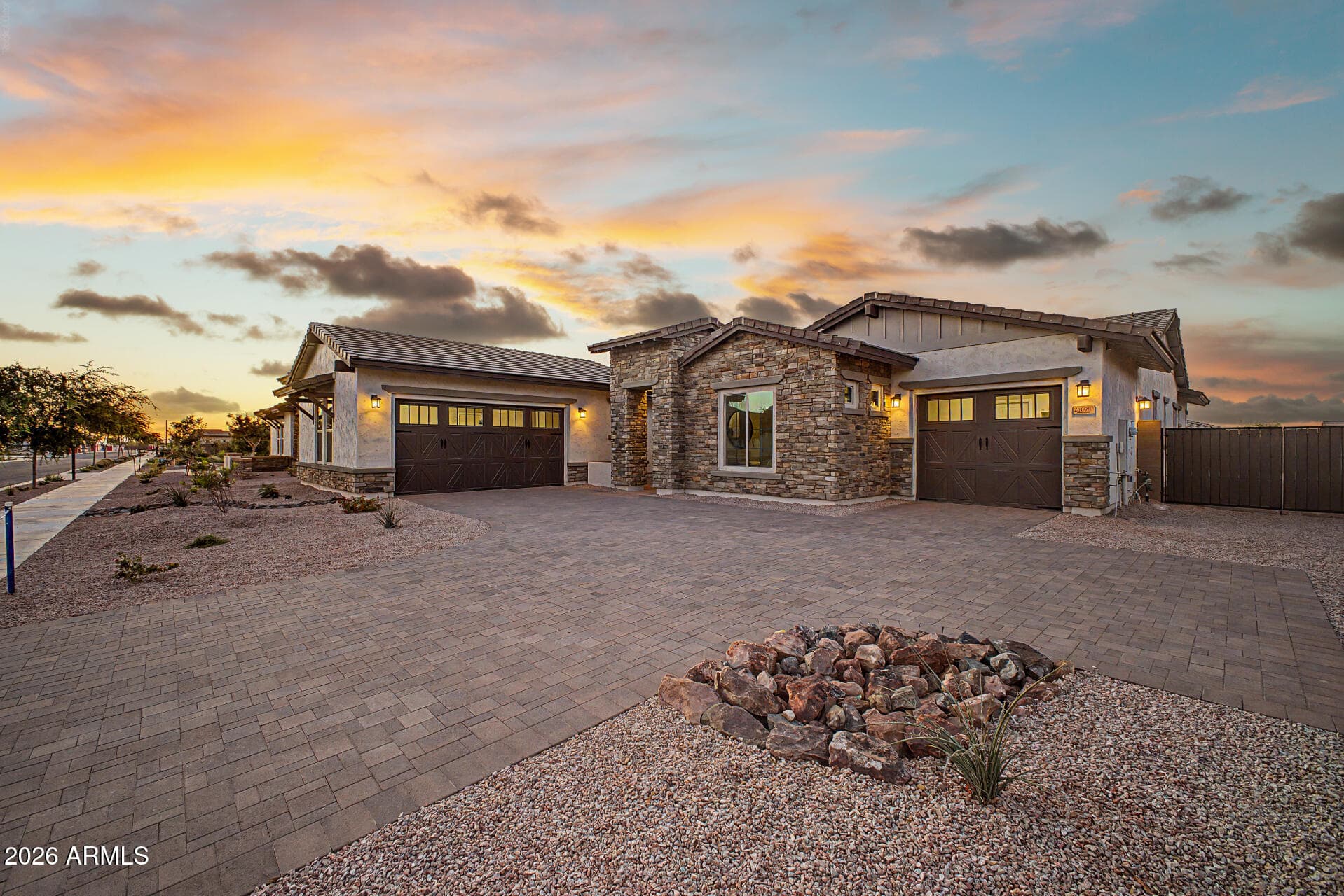 21098 E Diana Way — photo 2