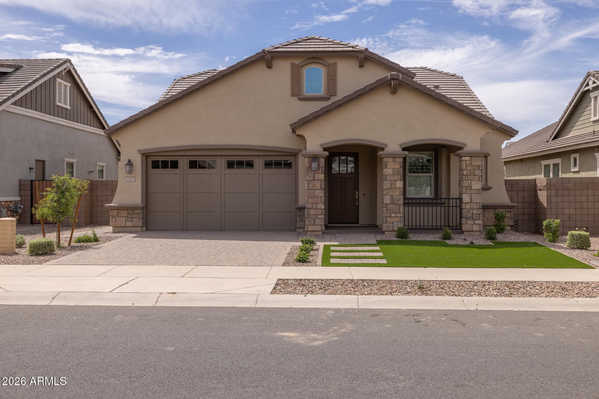 23129 E Mockingbird Dr — photo 1