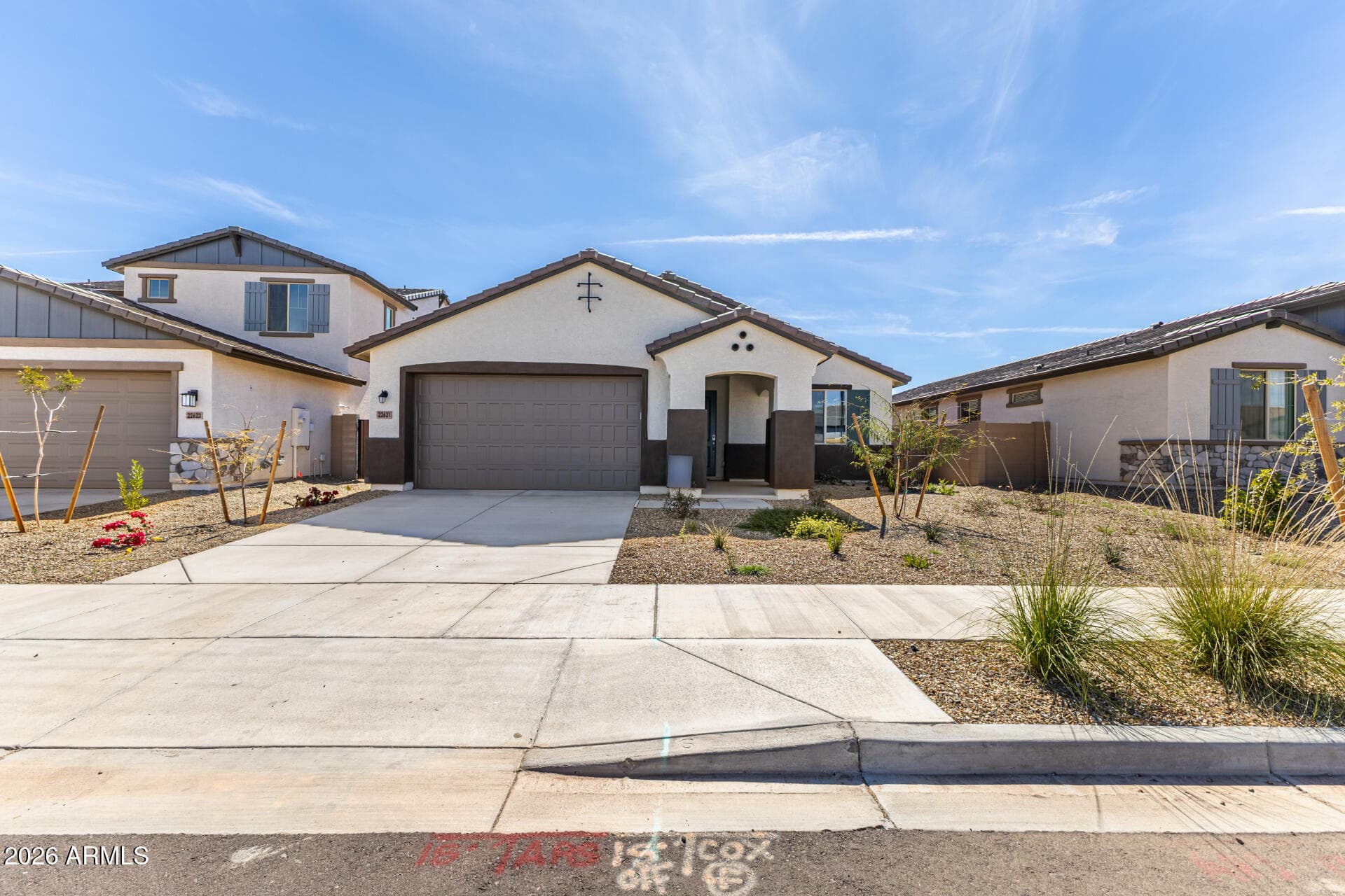 22645 W Irma Ln — photo 2