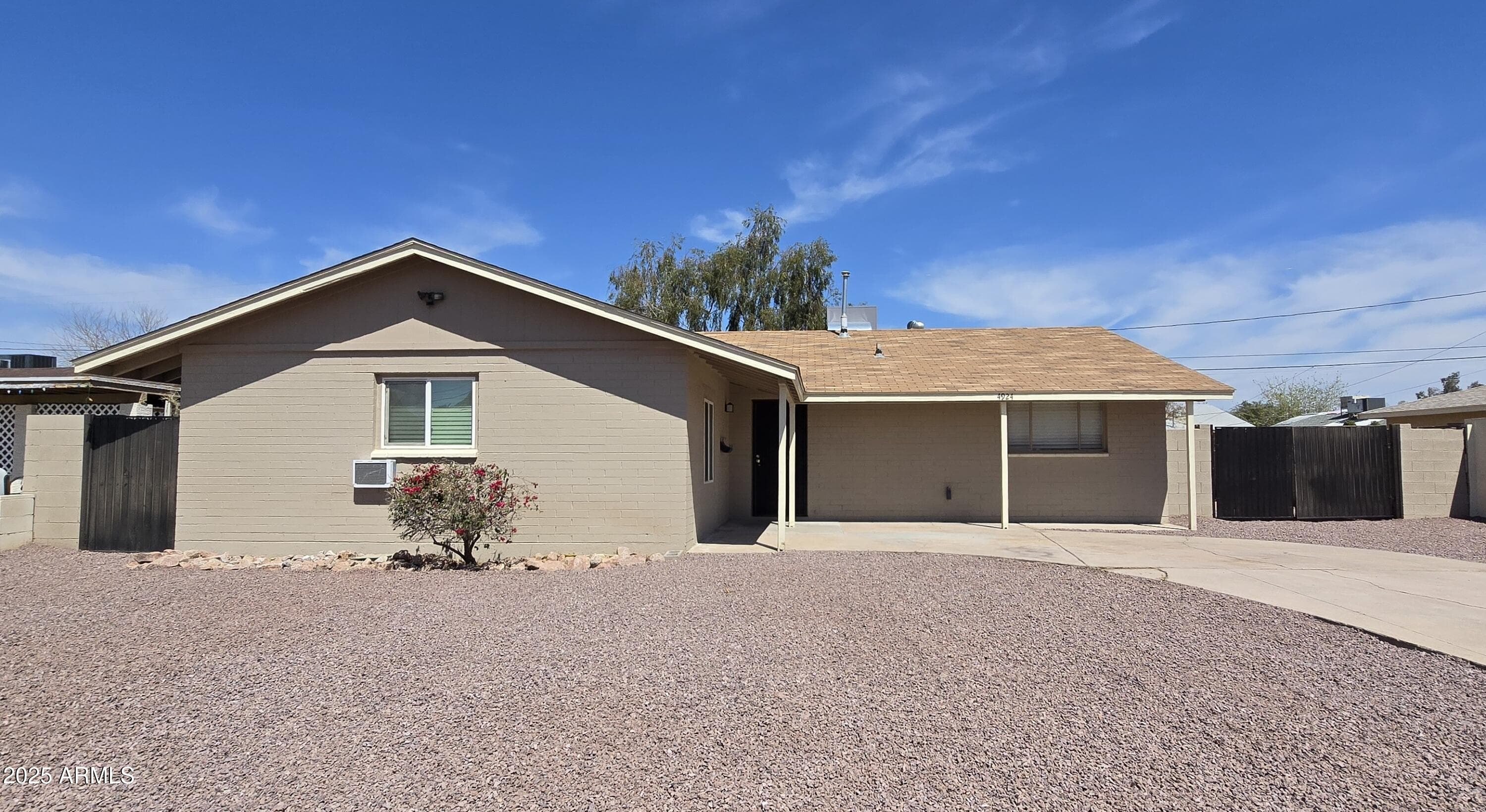 4924 W Catalina Dr — photo 1