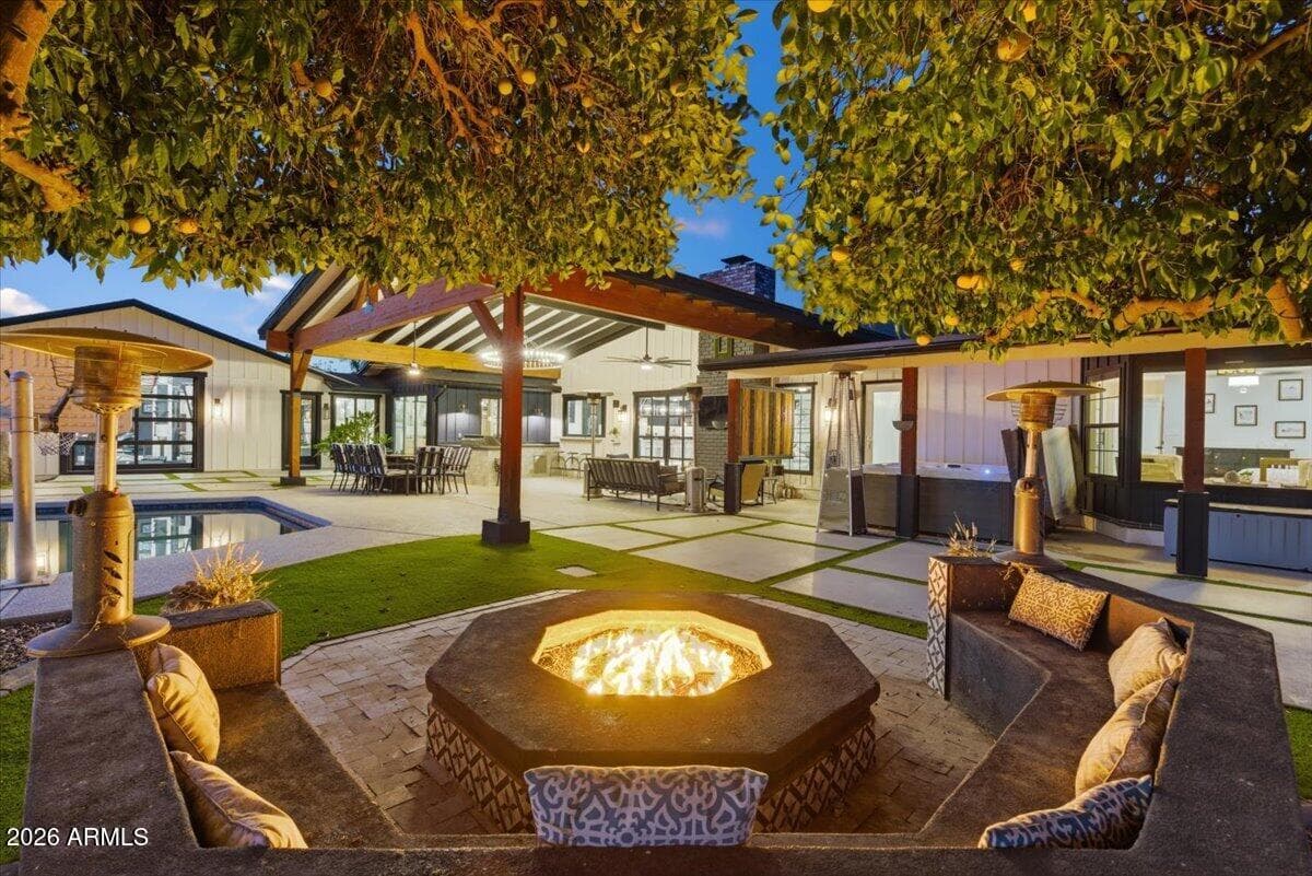 9026 N 67th St — photo 2