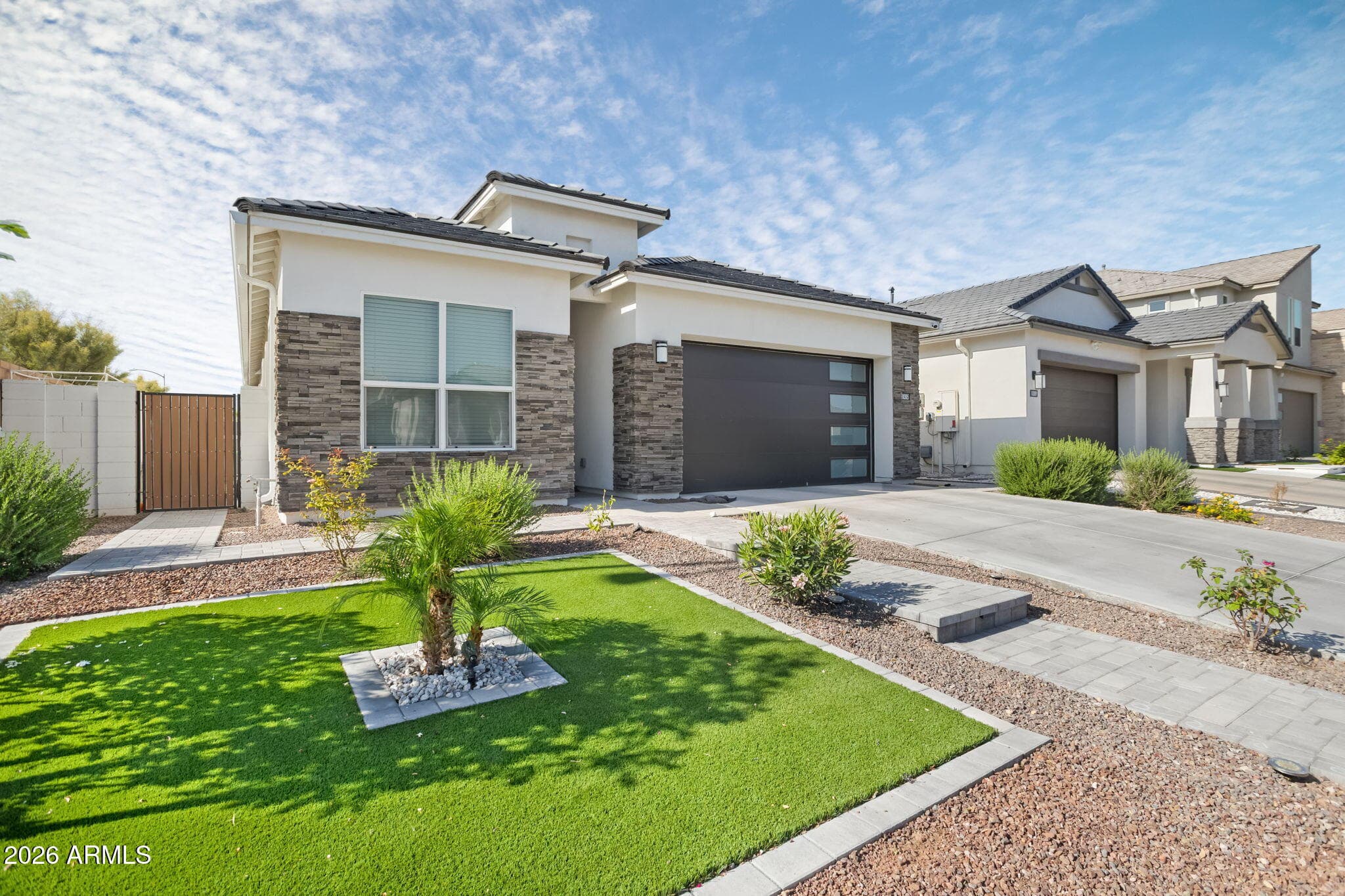 10305 W Deanna Dr — photo 2