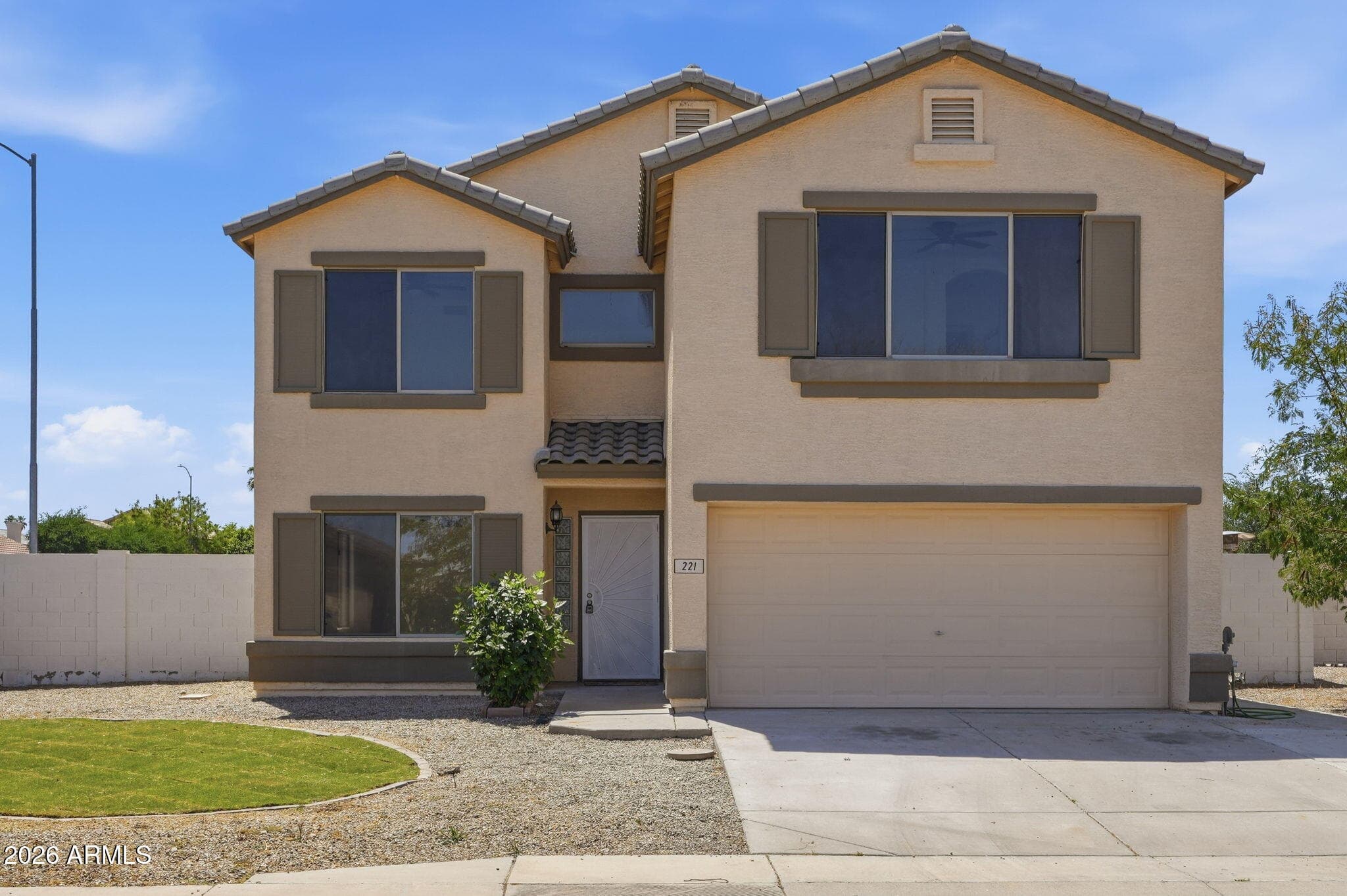 221 E Inglewood St — photo 1