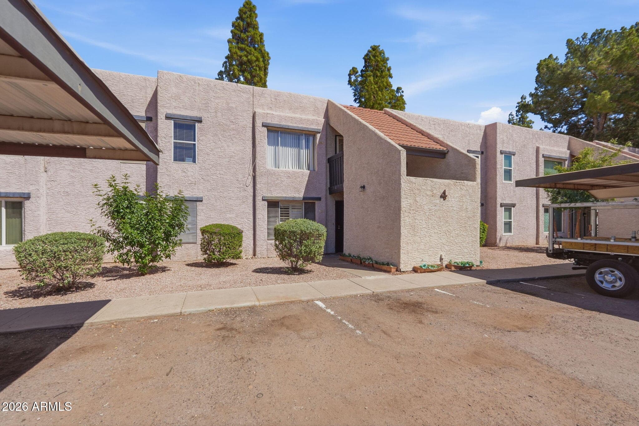 1927 E HAMPTON AVE - Photo 1