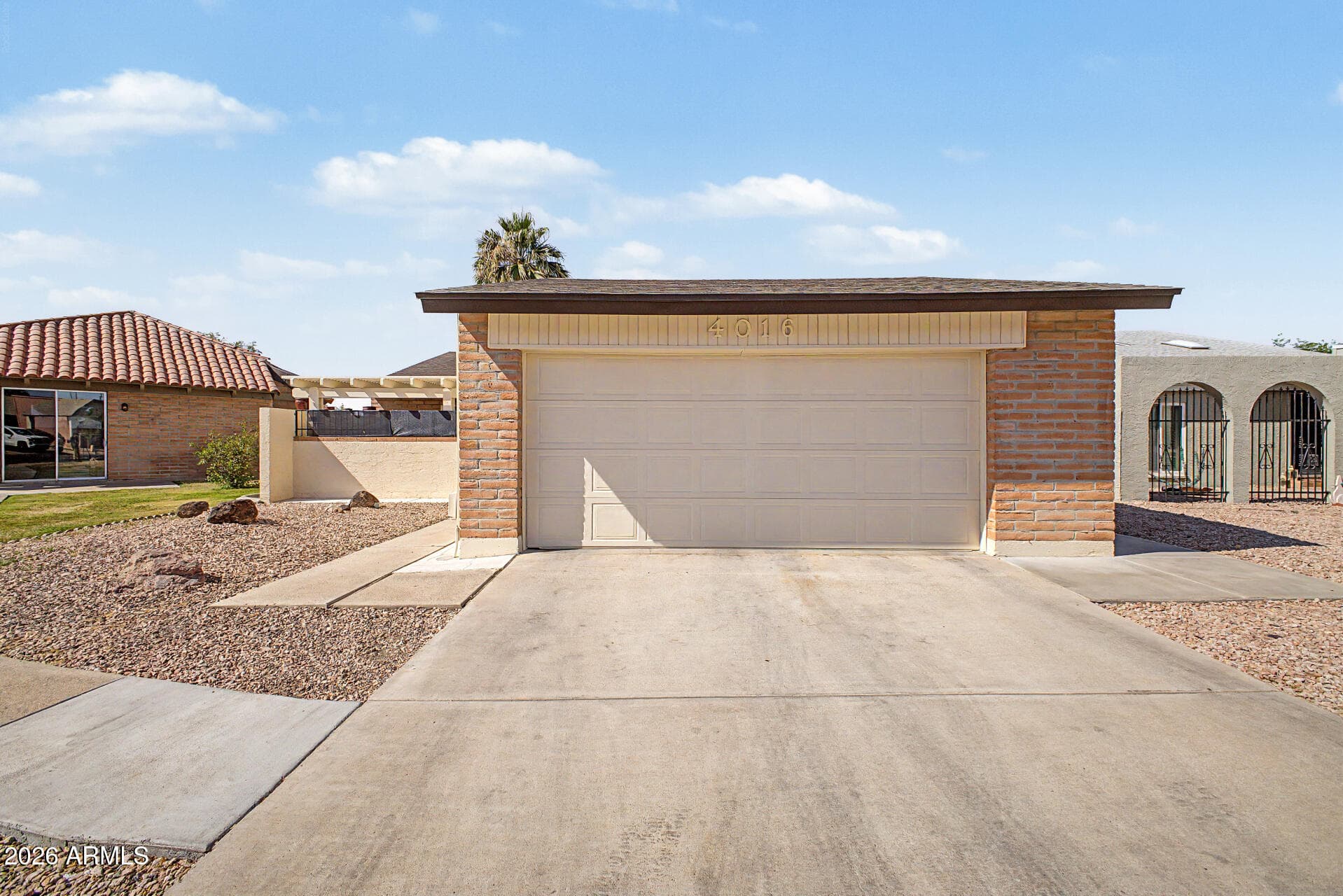 4016 W Royal Palm Rd — photo 1