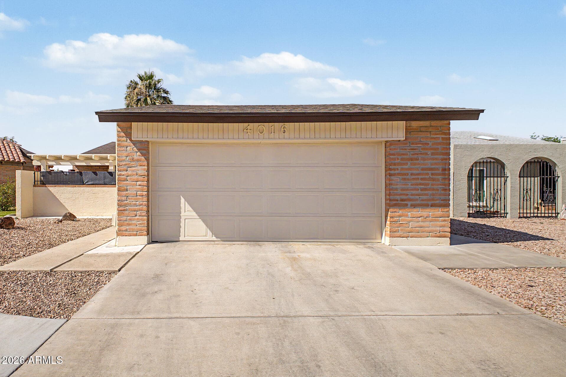 4016 W Royal Palm Rd — photo 2