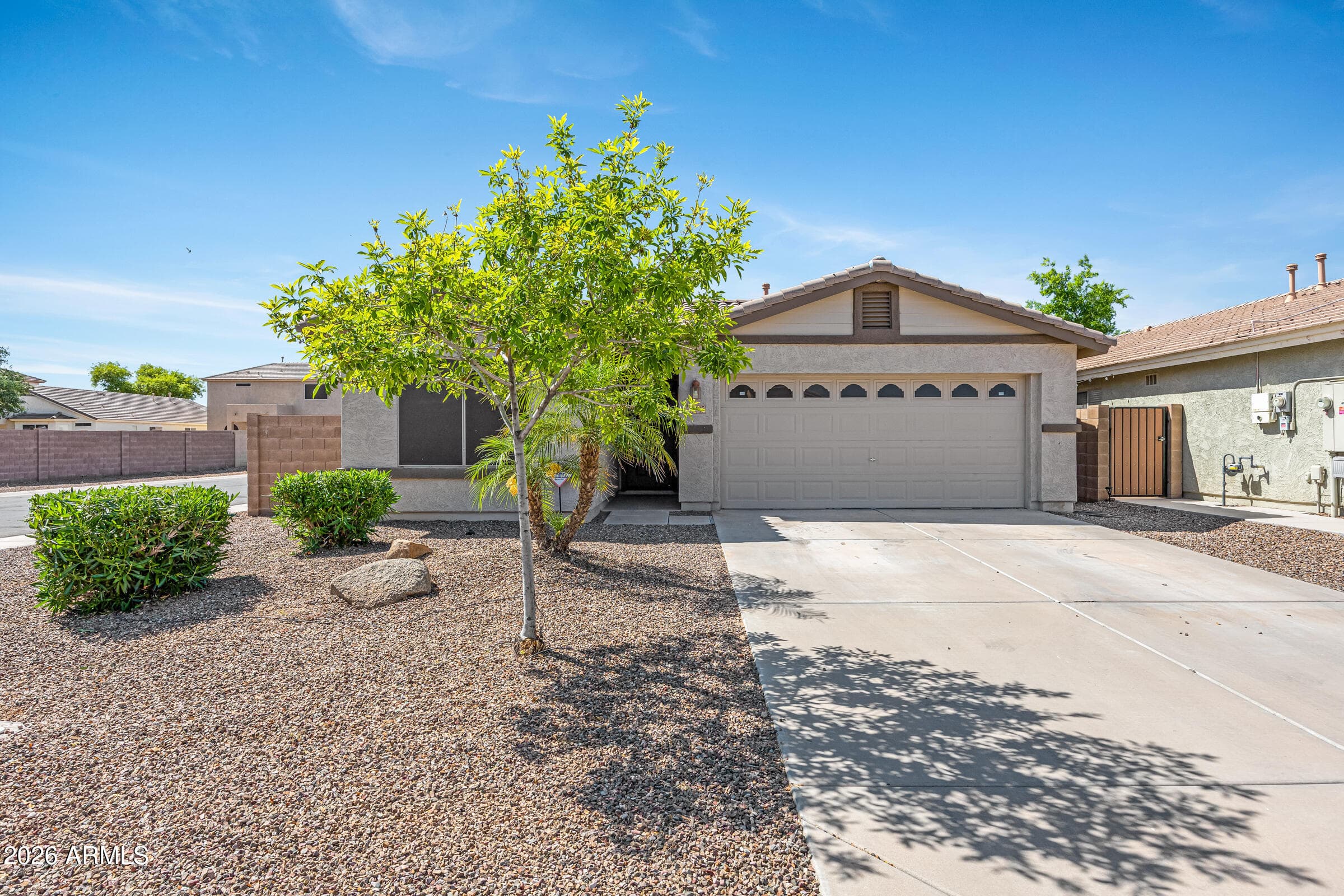 45345 W Woody Rd — photo 1