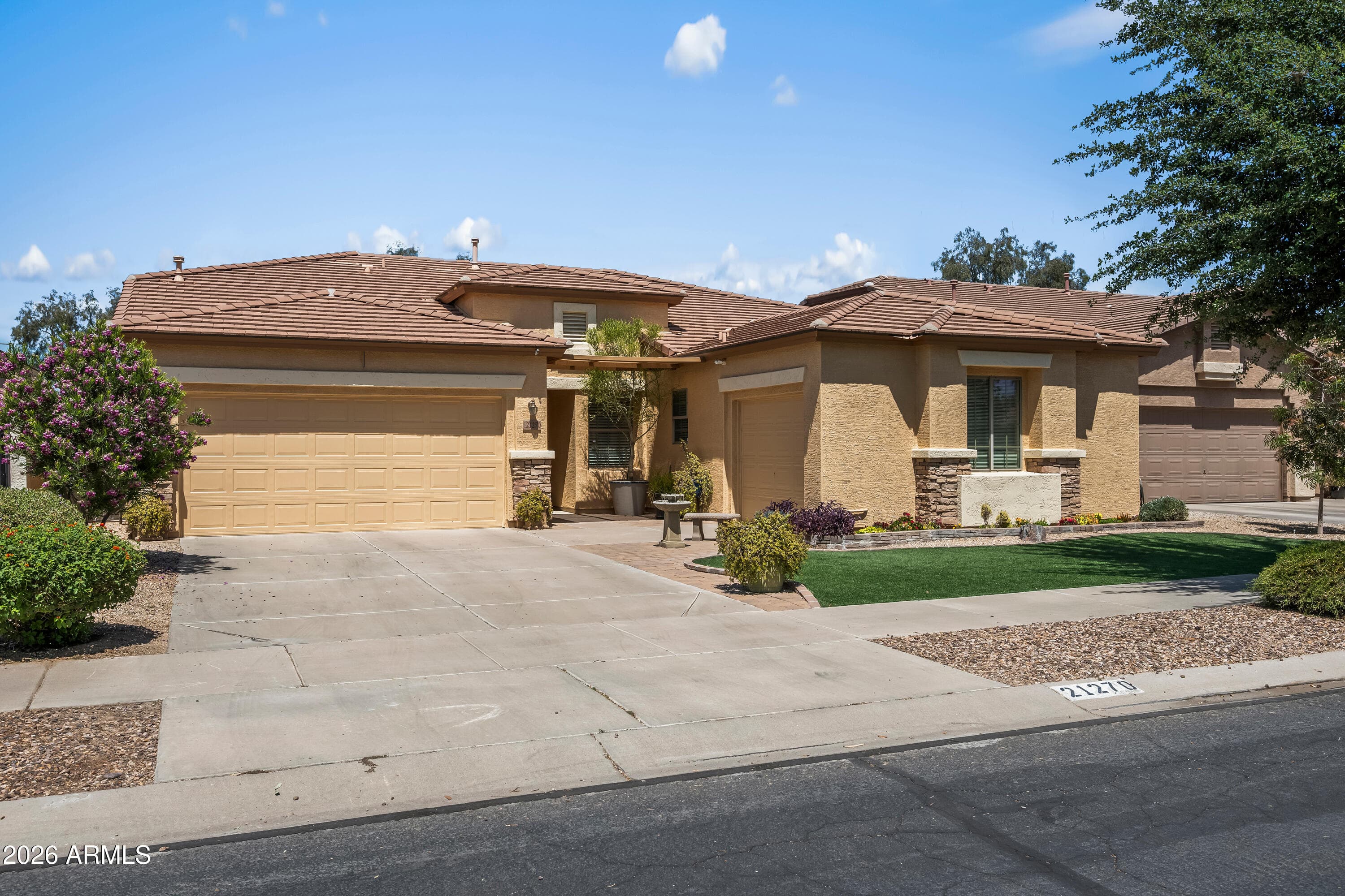 21270 E Tierra Grande Dr — photo 2