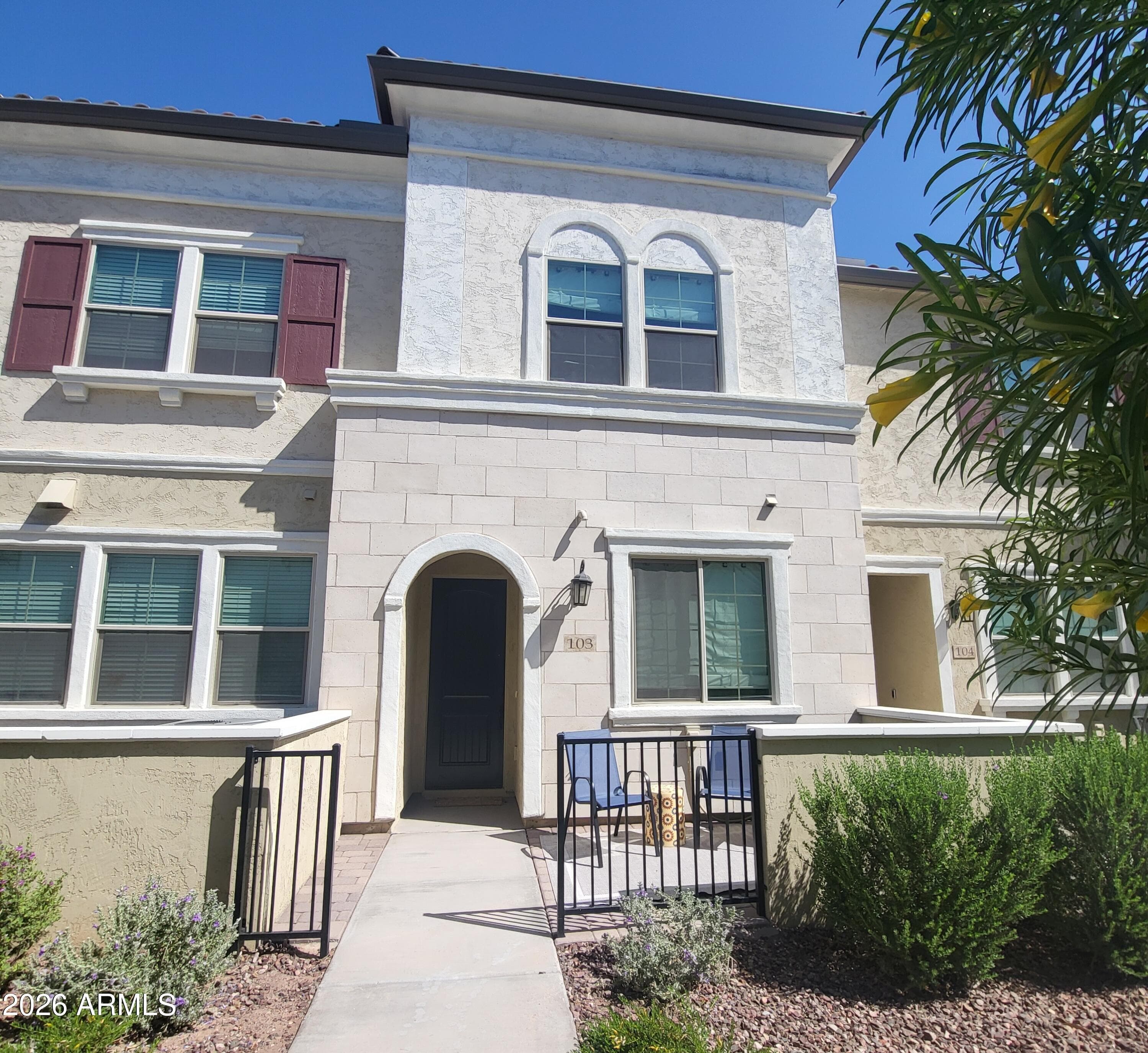 1821 E Bernie Ln 103 — photo 1