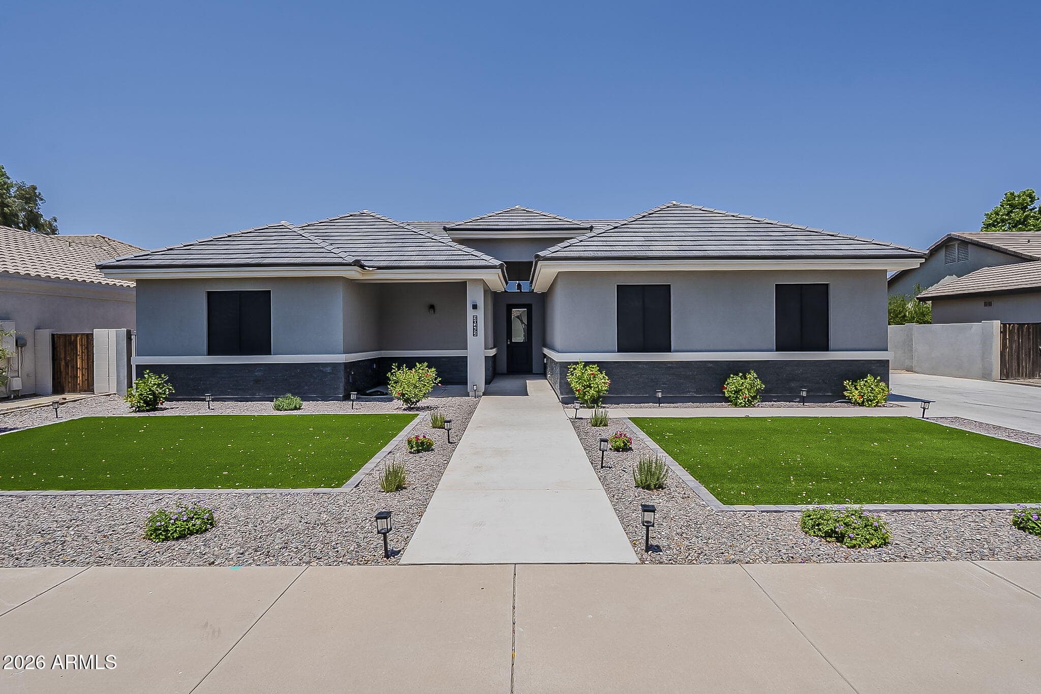 20452 E Appaloosa Dr — photo 2