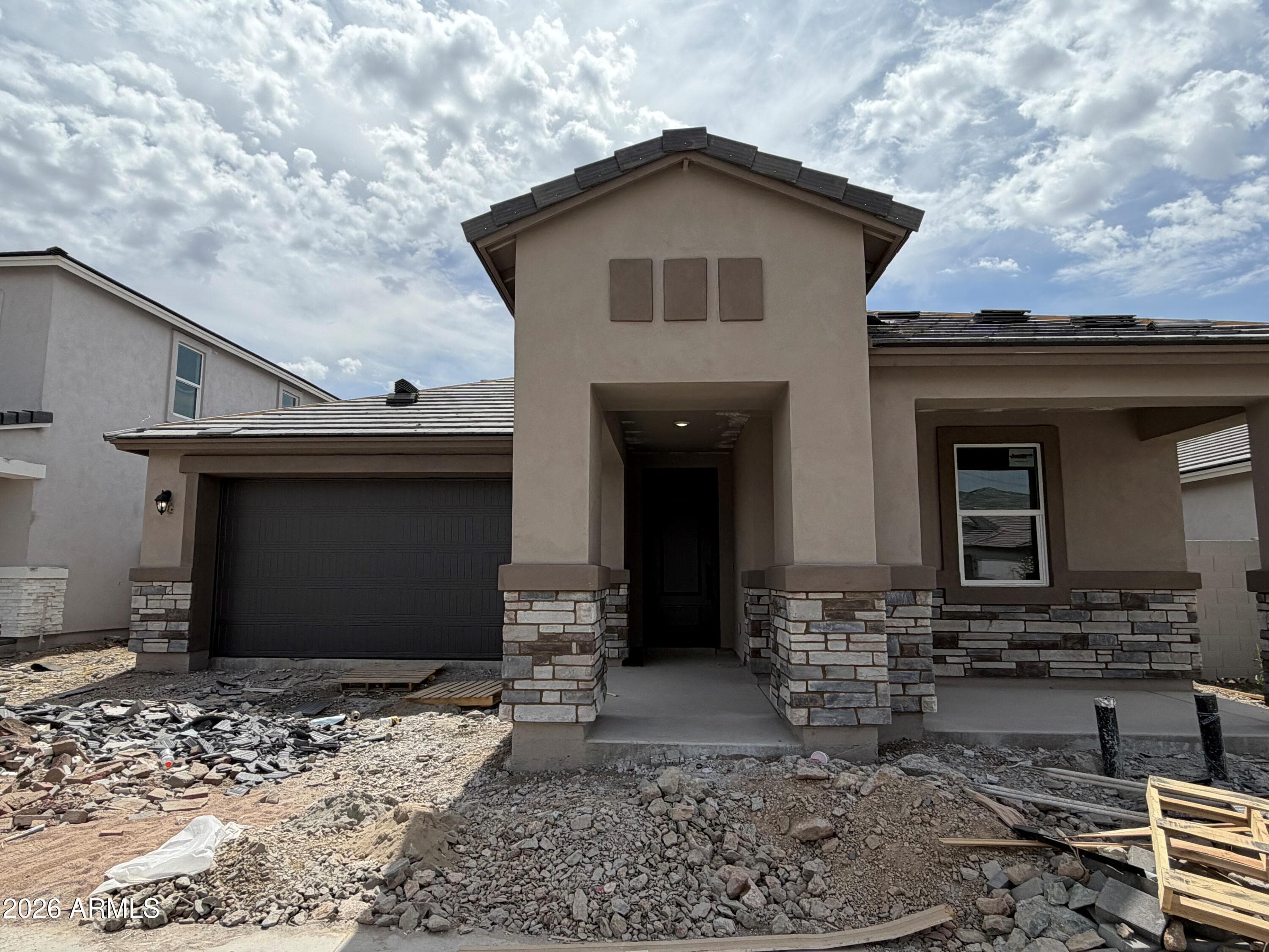 2453 E Villa Linda Dr — photo 2
