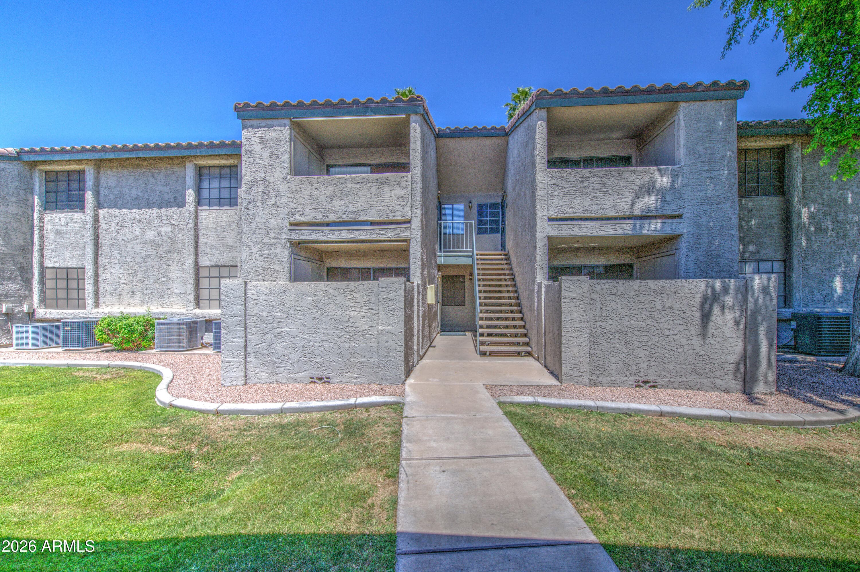 533 W Guadalupe Rd 2032 — photo 1