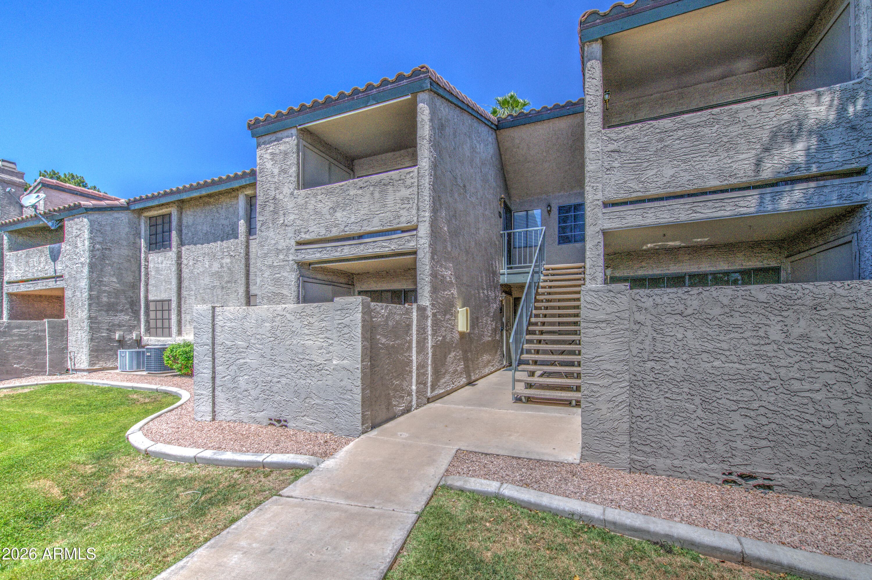 533 W Guadalupe Rd 2032 — photo 2