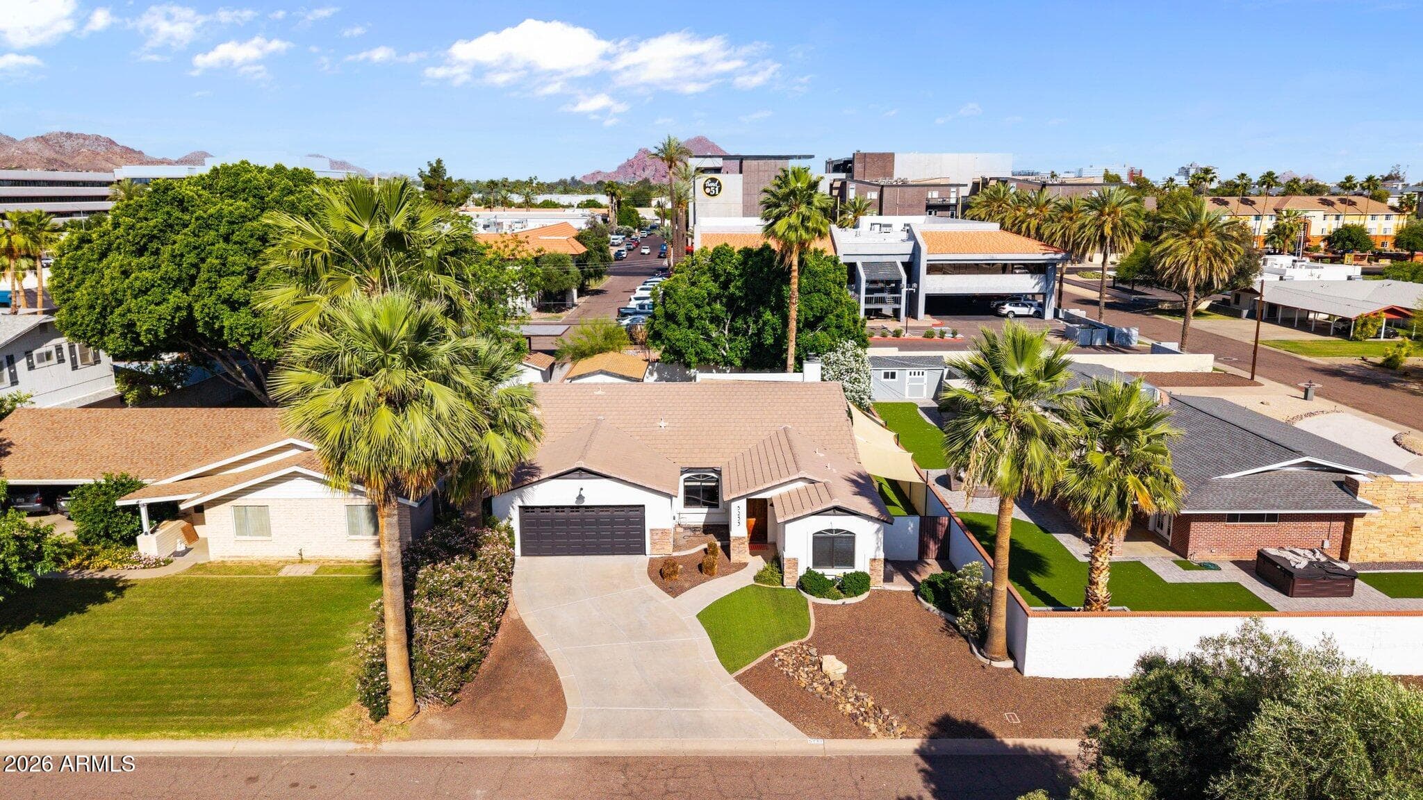 5233 N 15th St — photo 2