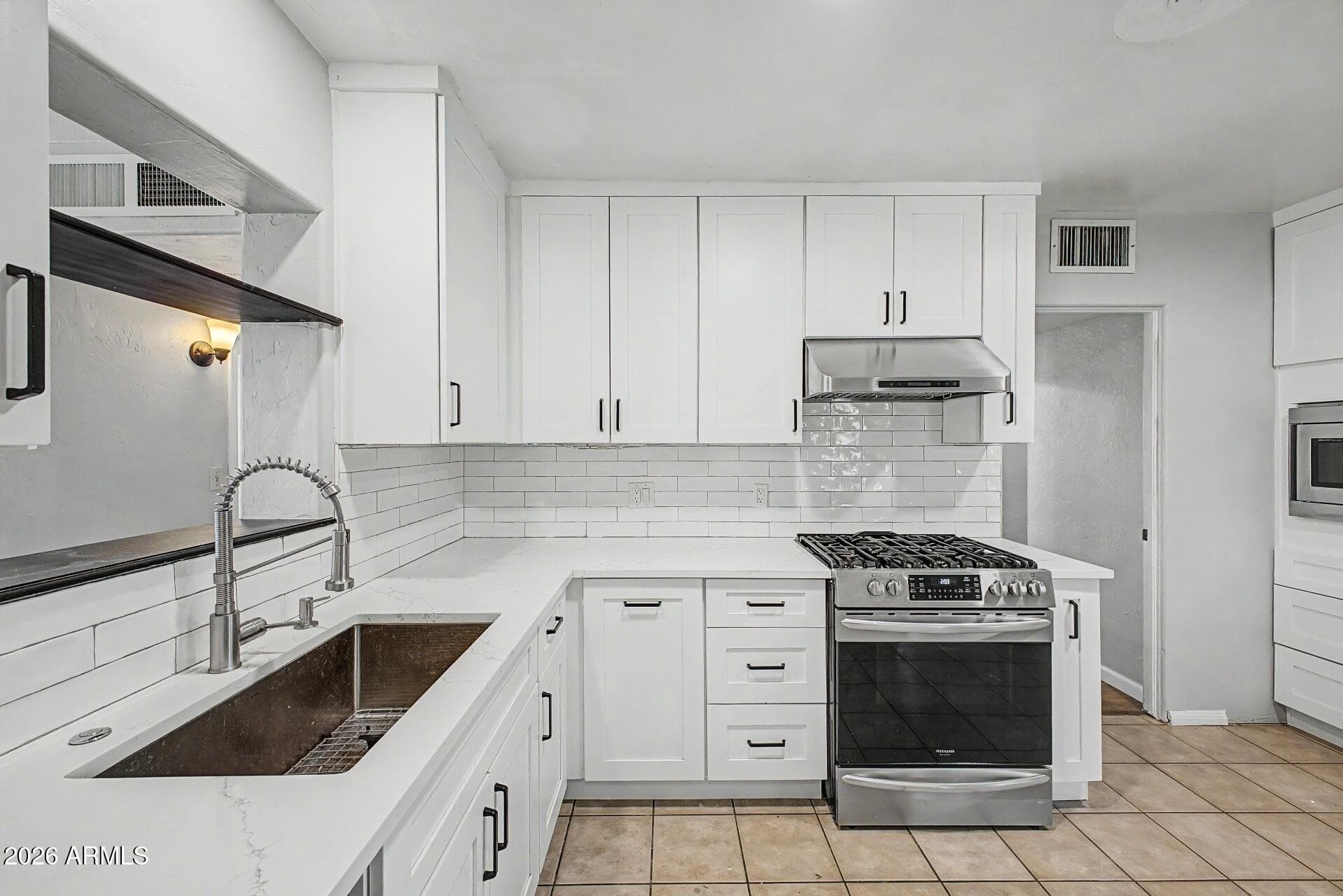 4232 N 10th St — photo 1