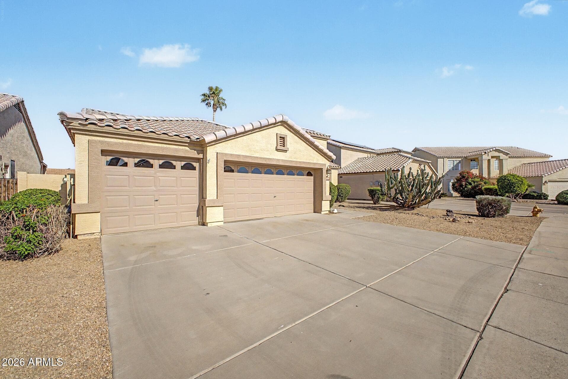 3949 N 110th Ave — photo 2