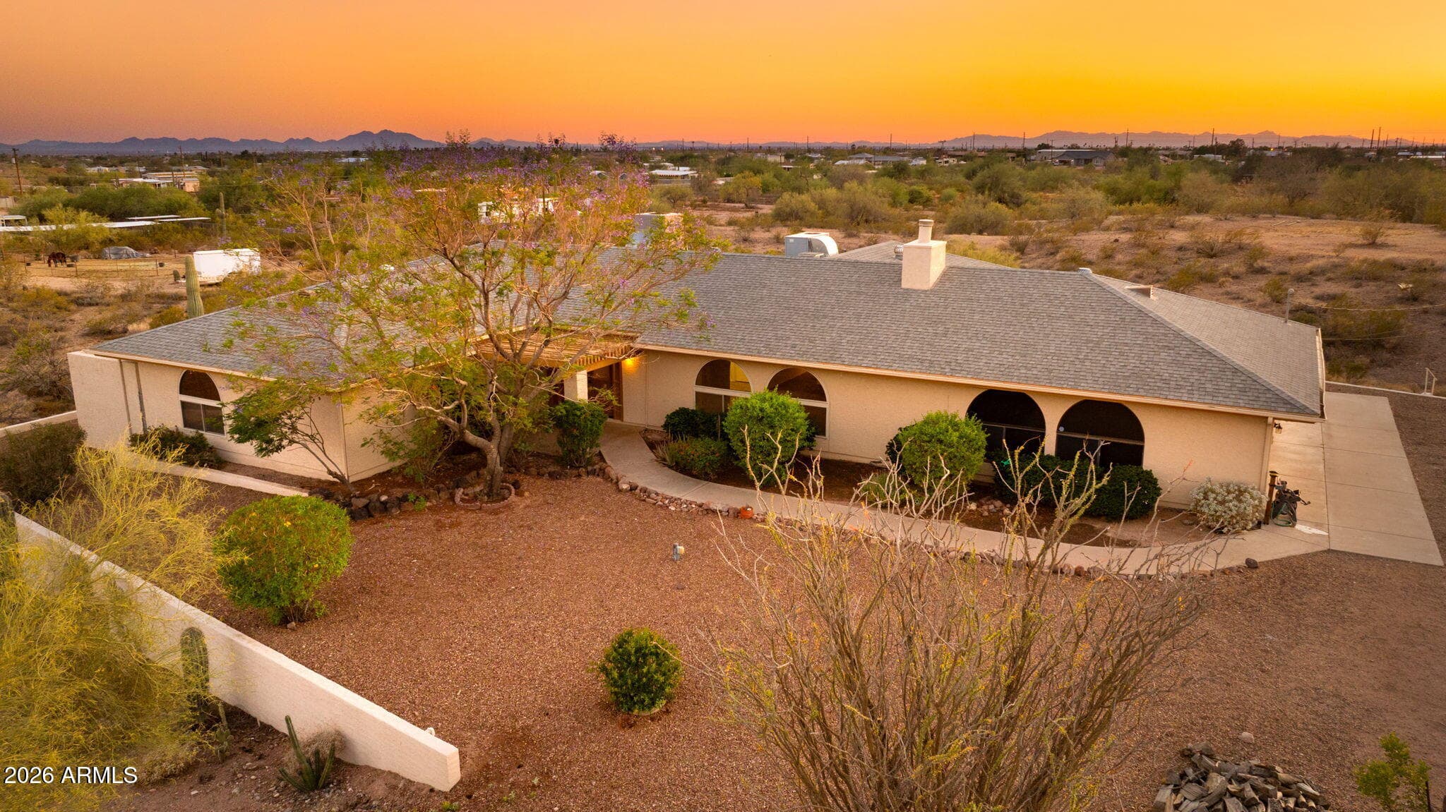 2323 E Greasewood St — photo 1