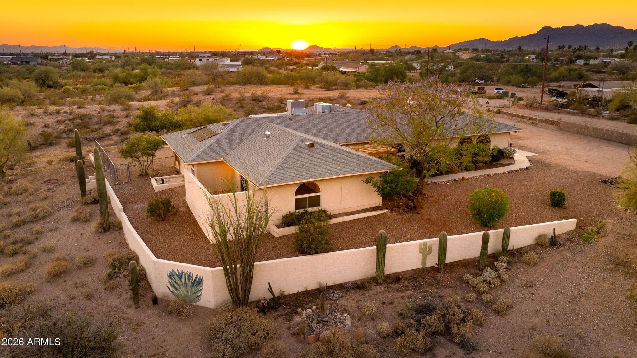 2323 E Greasewood St — photo 23