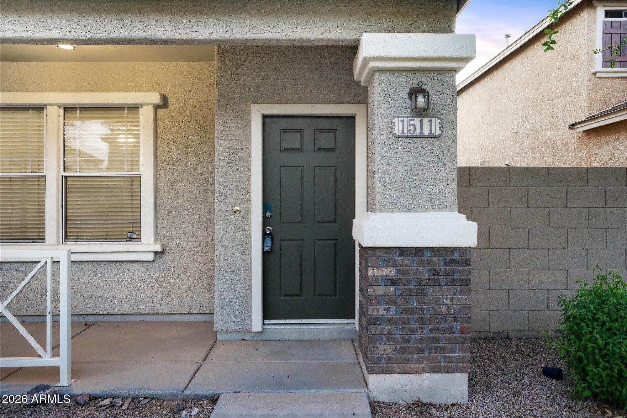 1511 S Jacana Ln — photo 2