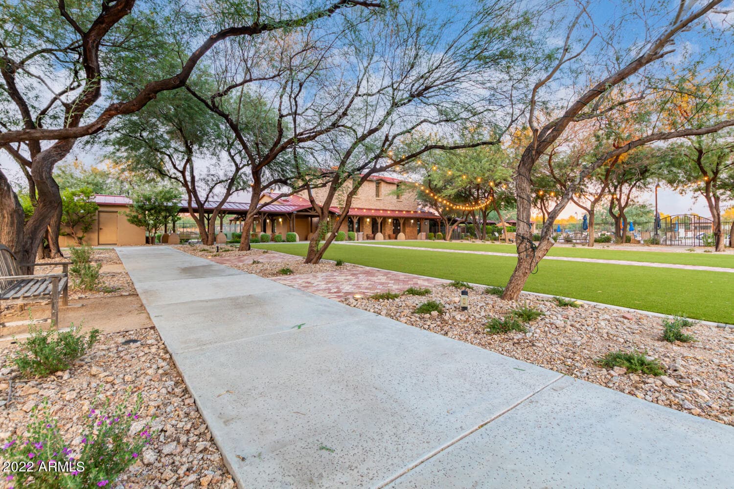 2425 W Bronco Butte Trail 1049 — photo 39