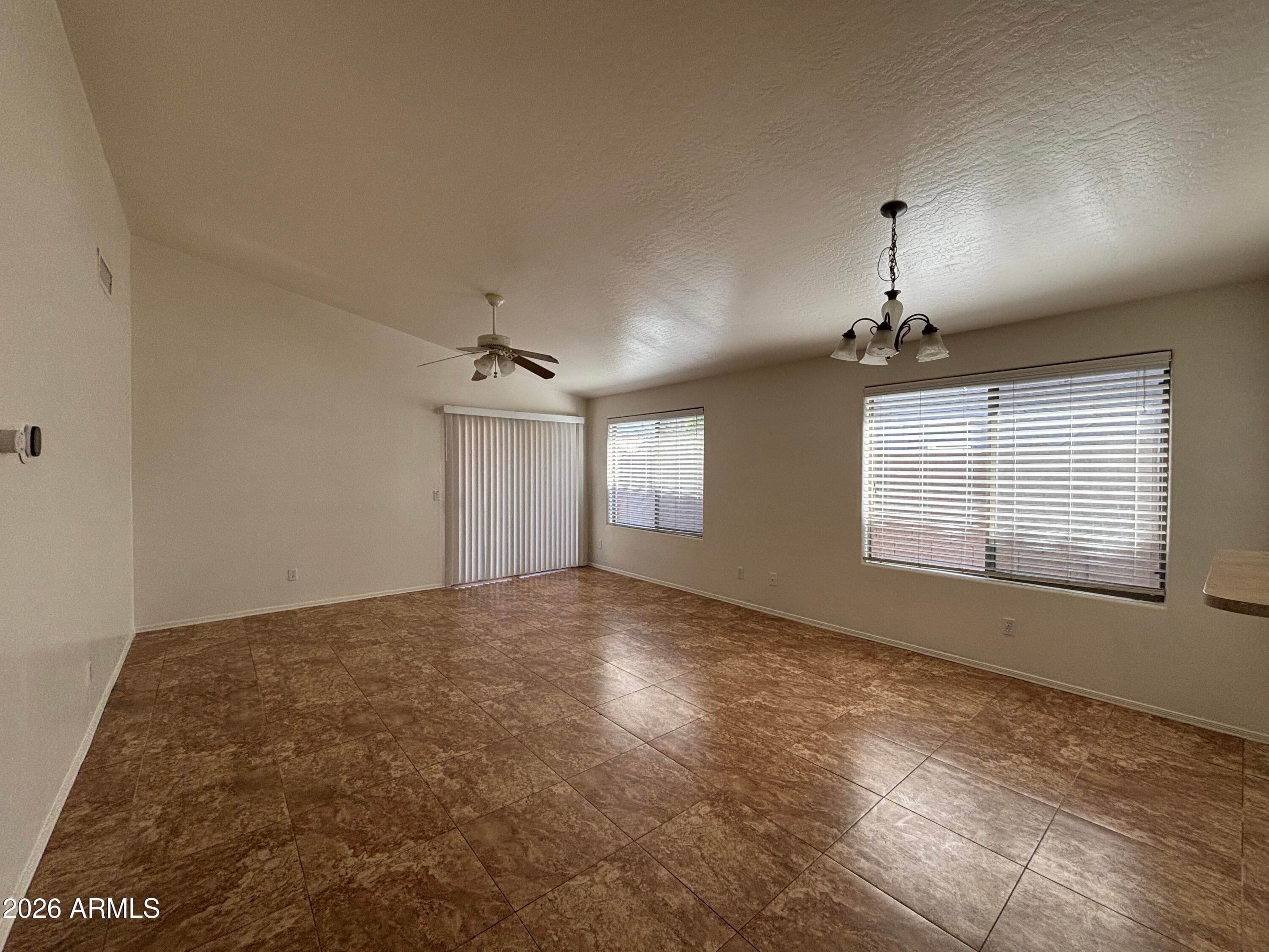 11376 W Locust Ln — photo 2